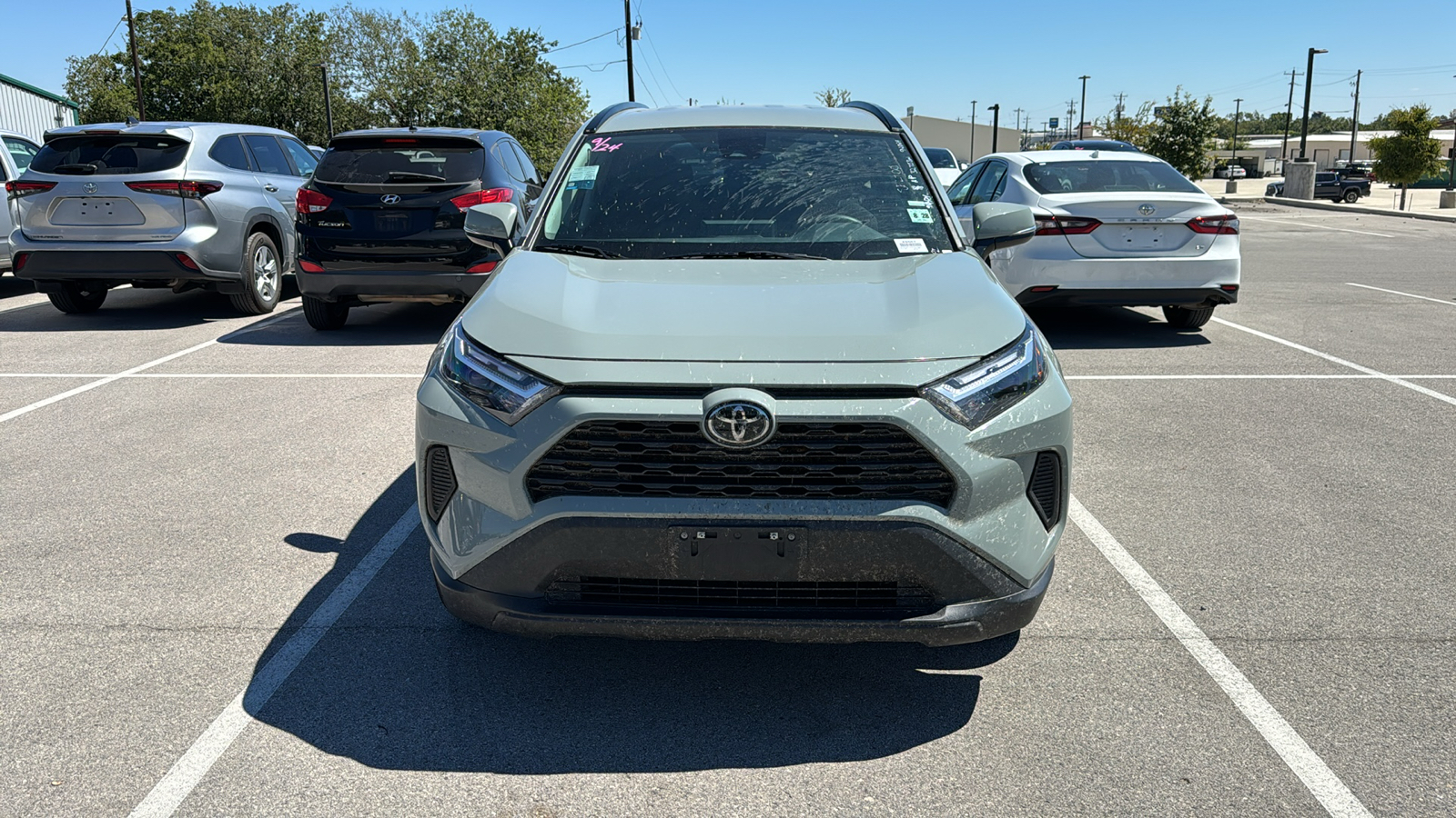 2023 Toyota RAV4 XLE 2