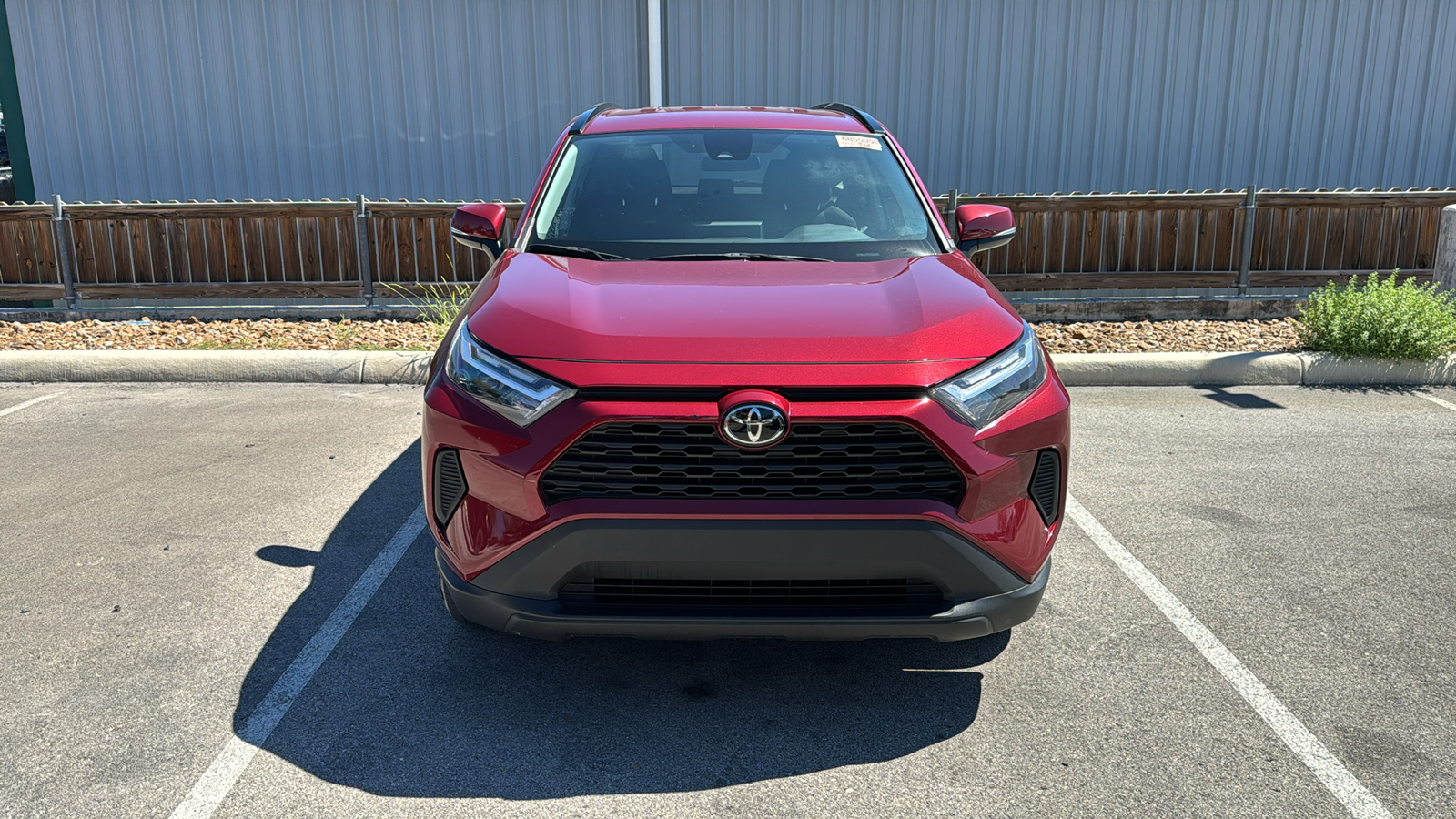 2022 Toyota RAV4 XLE 2