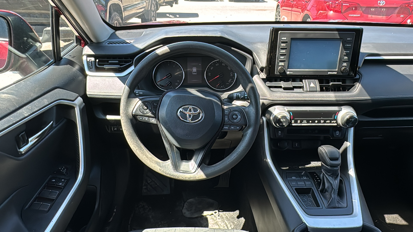 2022 Toyota RAV4 XLE 10