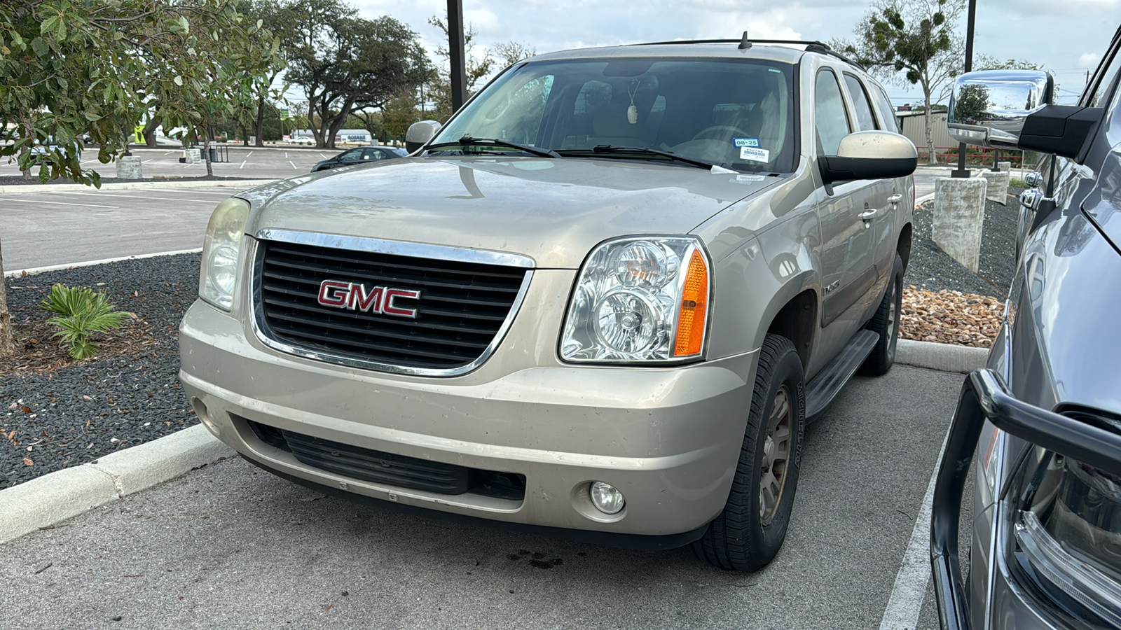 2007 GMC Yukon SLE 3