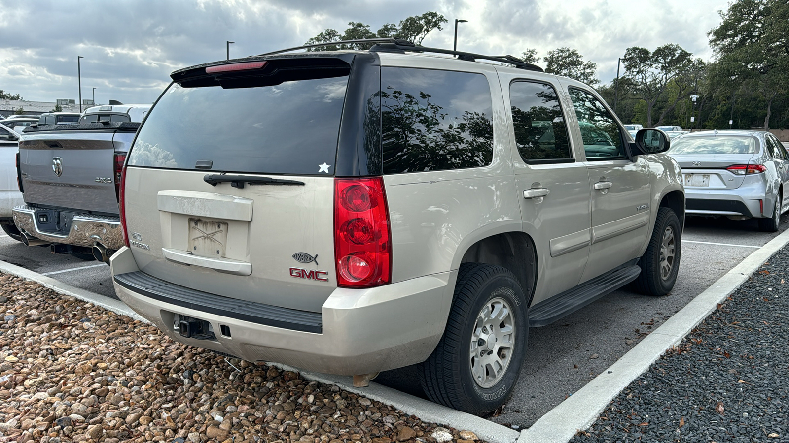 2007 GMC Yukon SLE 6