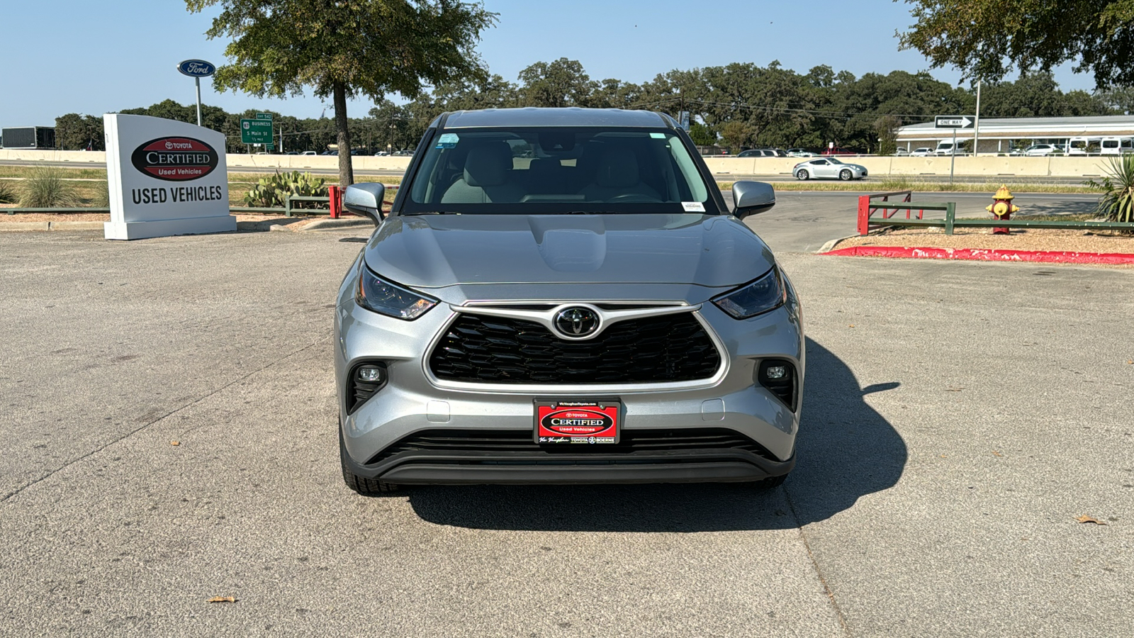 2023 Toyota Highlander LE 2