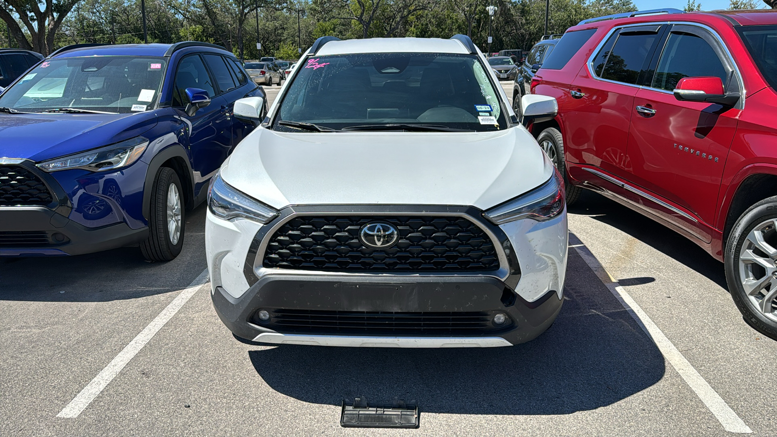 2023 Toyota Corolla Cross XLE 2