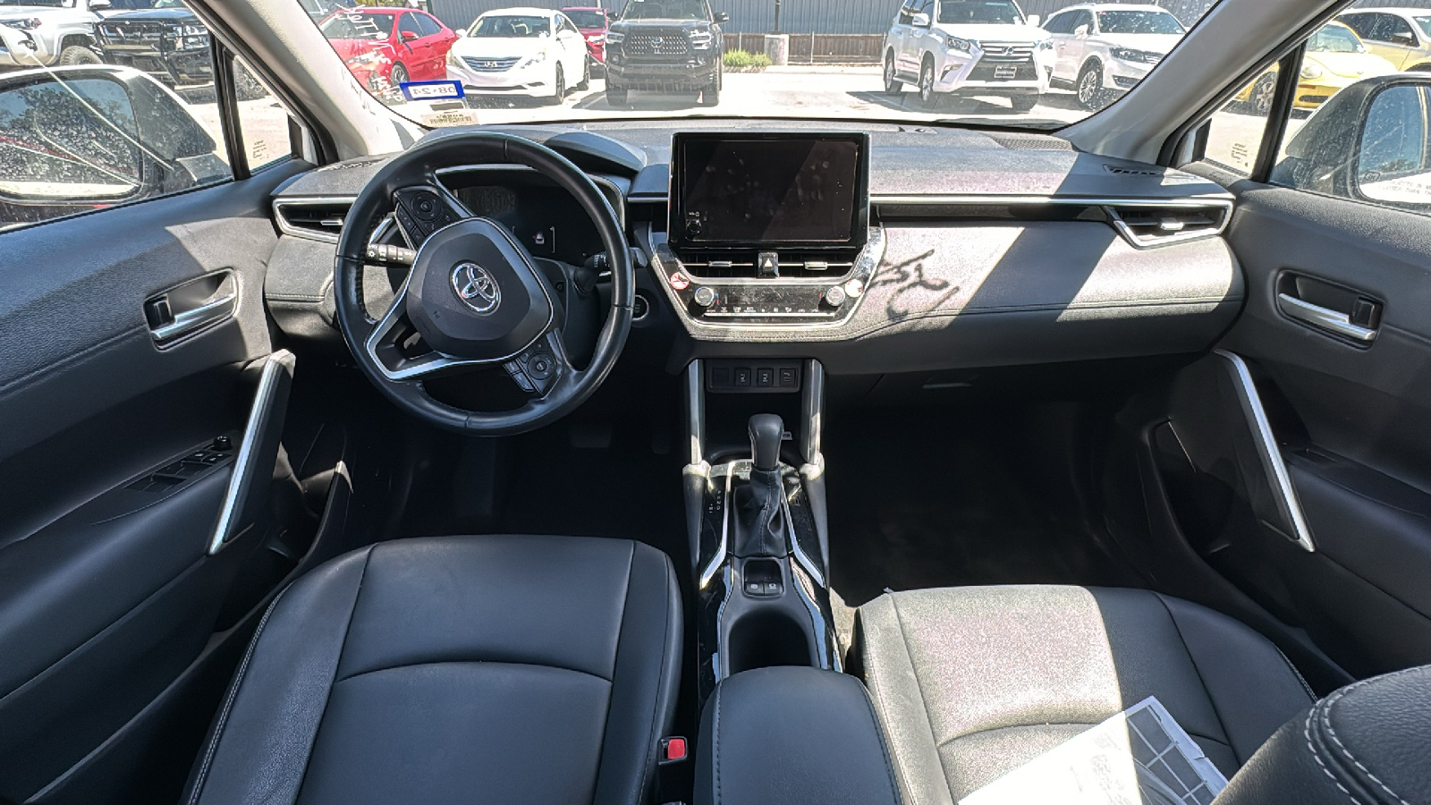 2023 Toyota Corolla Cross XLE 9