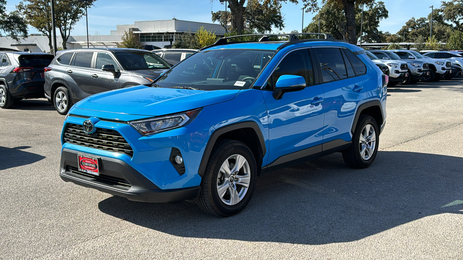 2020 Toyota RAV4 XLE 3