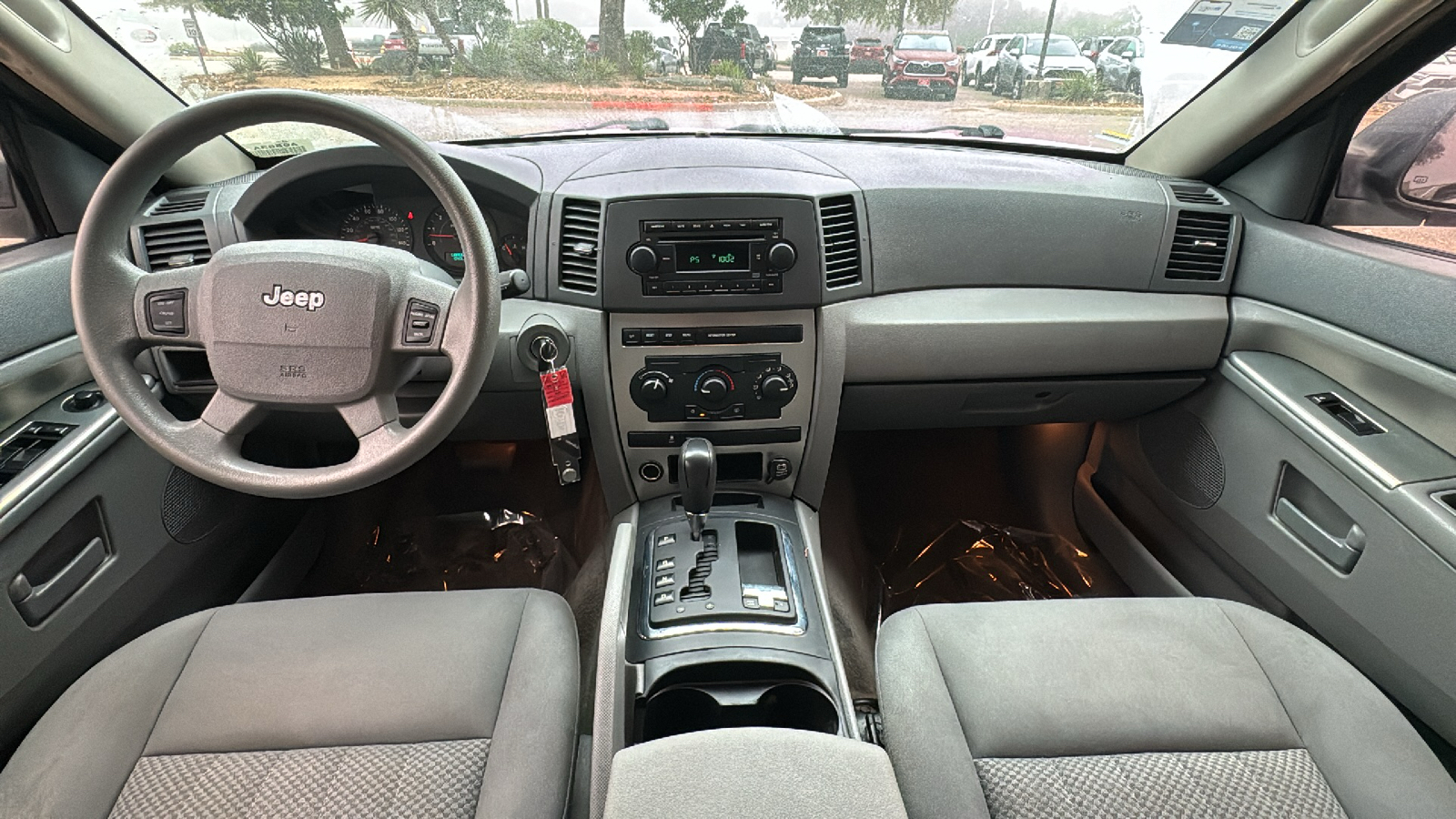 2005 Jeep Grand Cherokee Laredo 26