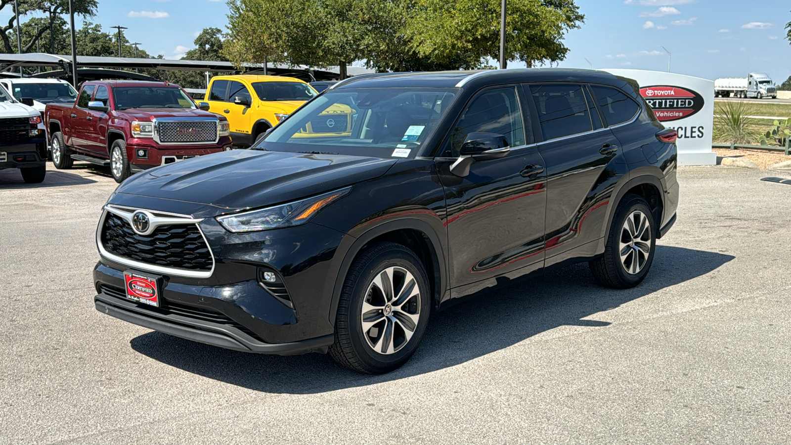 2023 Toyota Highlander XLE 3