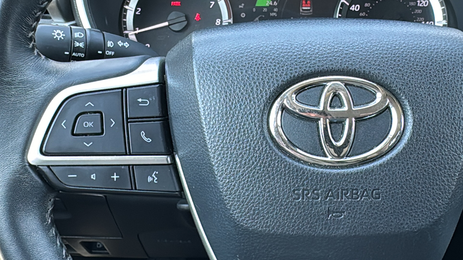 2023 Toyota Highlander XLE 22