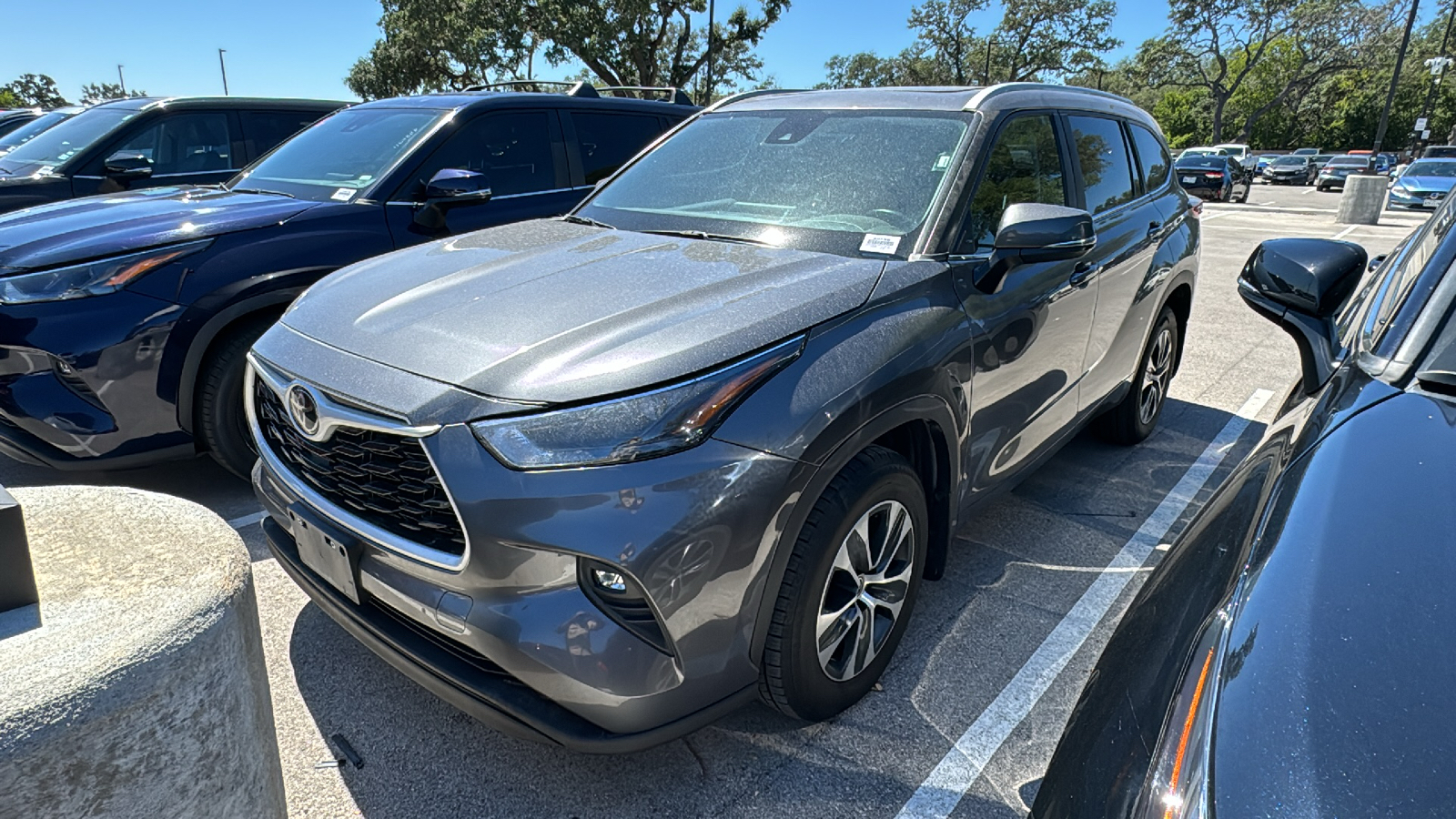 2023 Toyota Highlander XLE 3