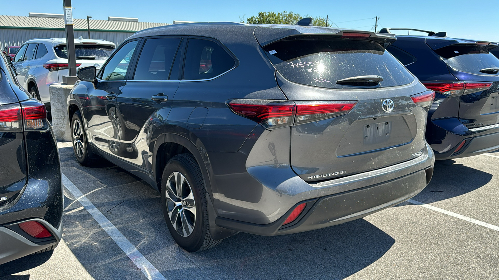 2023 Toyota Highlander XLE 4