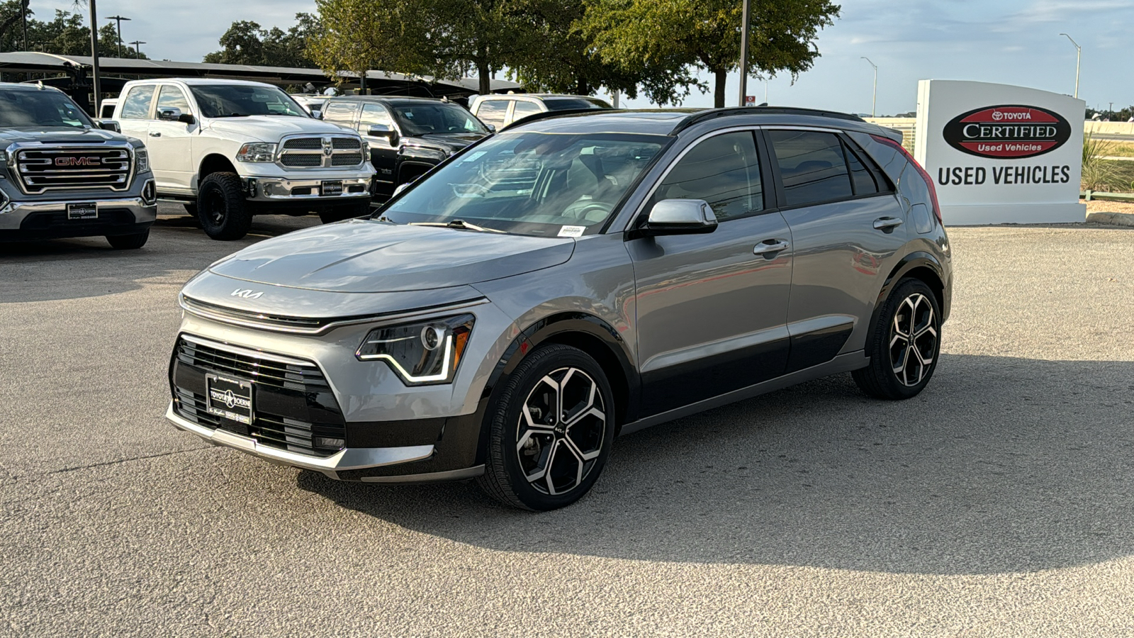 2023 Kia Niro EX Touring 5