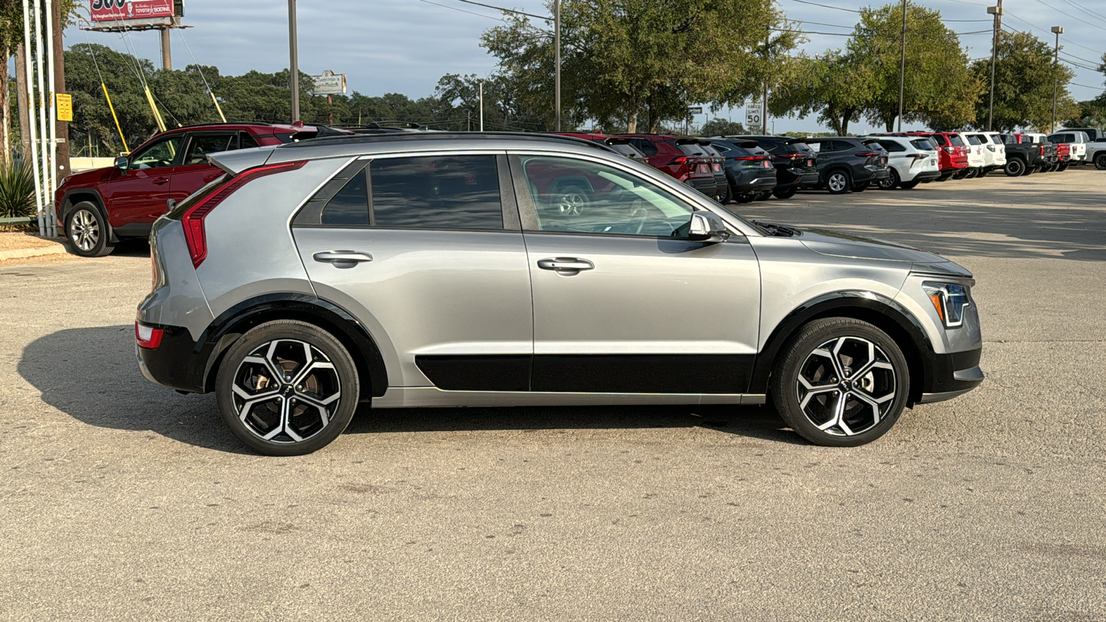 2023 Kia Niro EX Touring 10