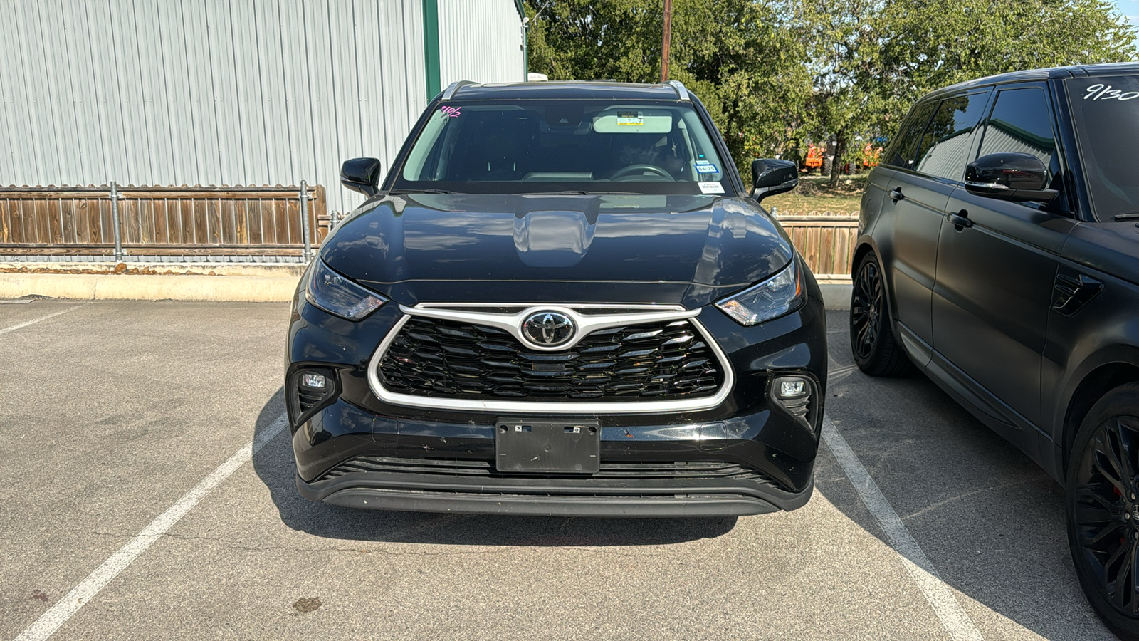 2023 Toyota Highlander XLE 2