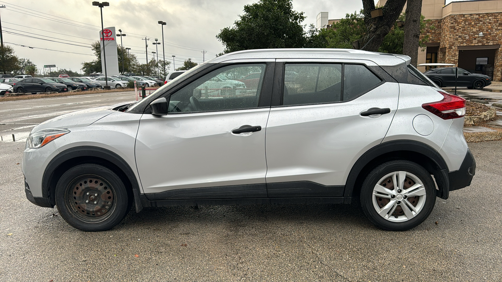 2018 Nissan Kicks S 4