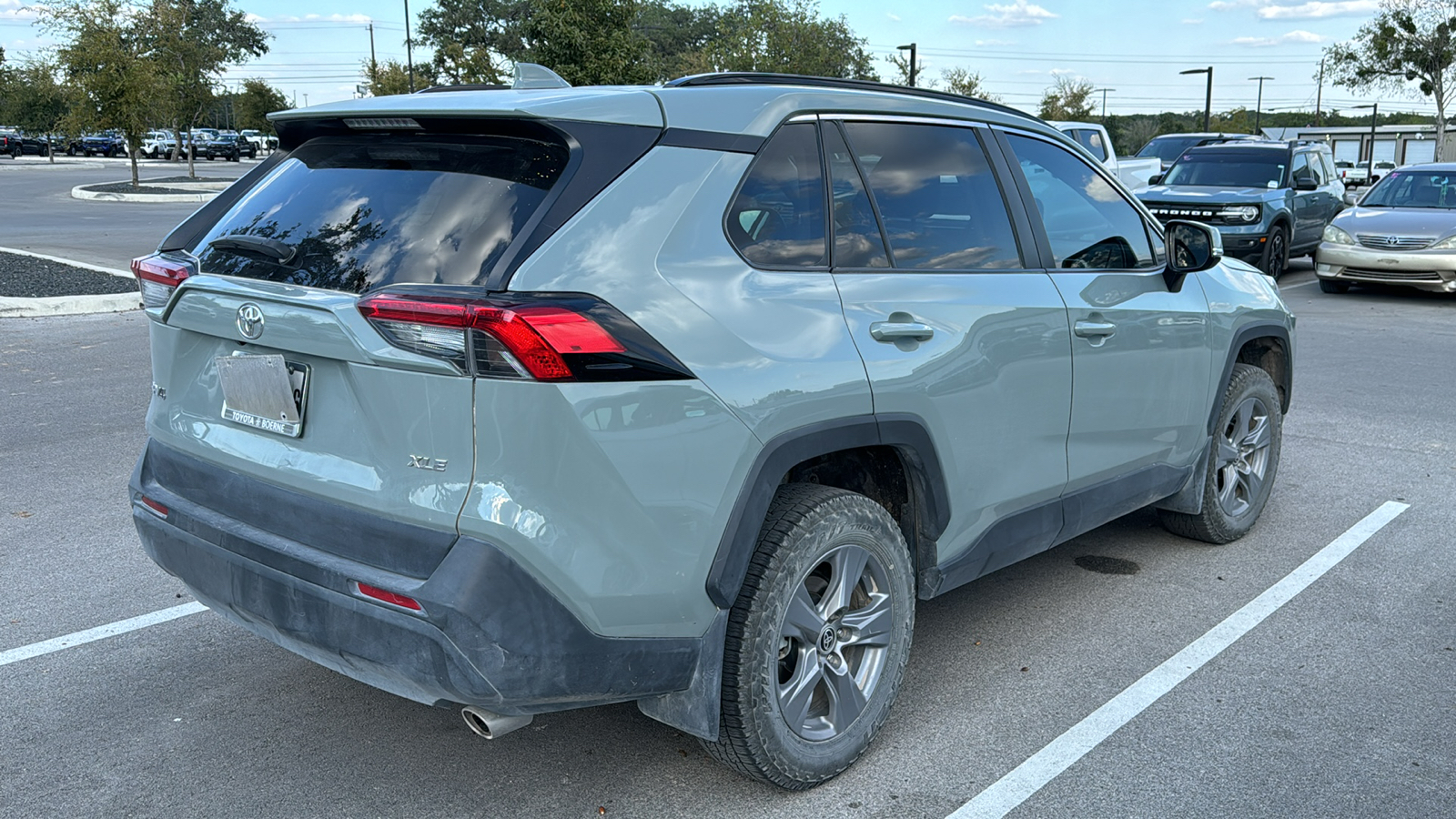 2022 Toyota RAV4 XLE 6