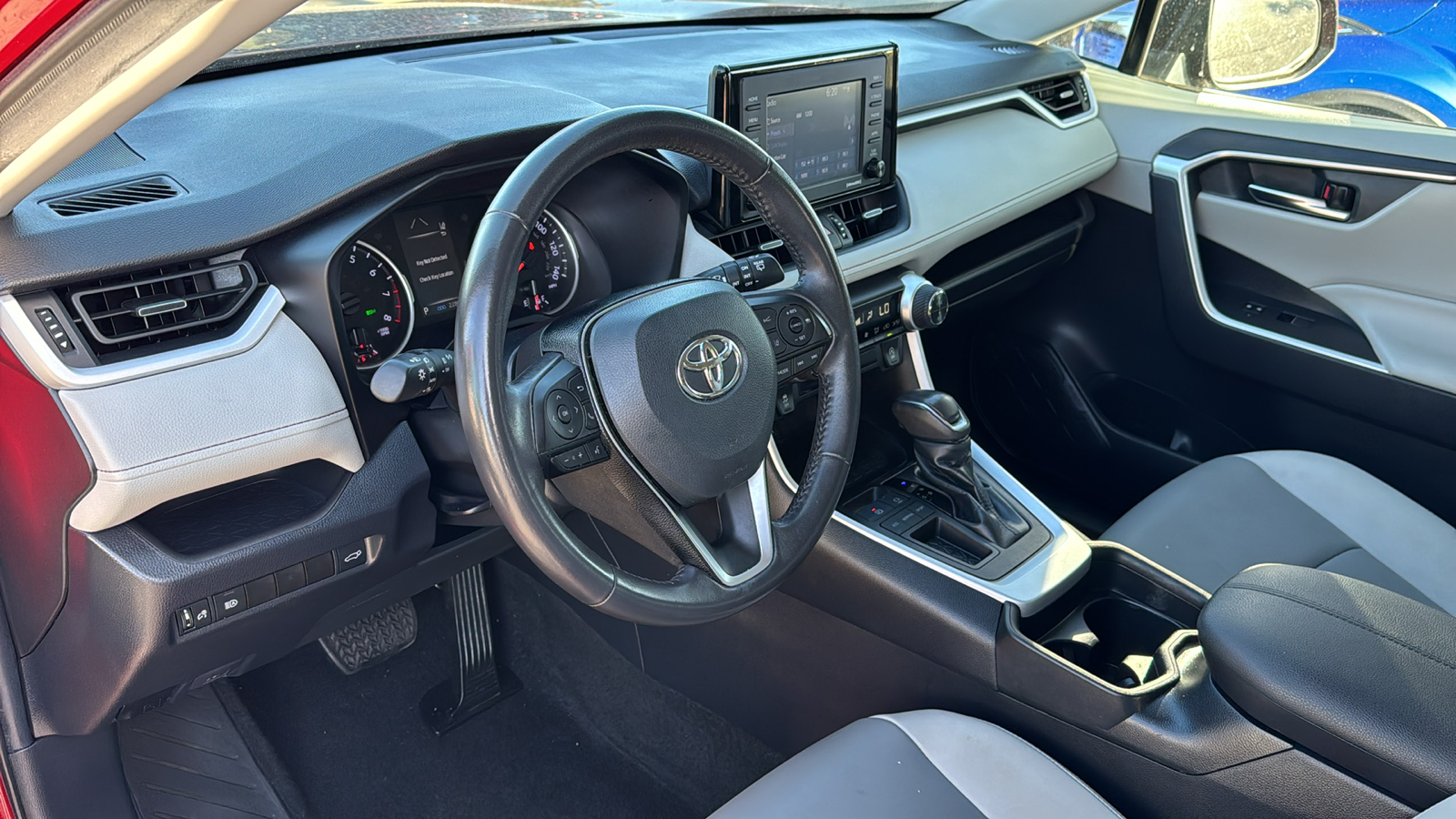 2021 Toyota RAV4 XLE Premium 11