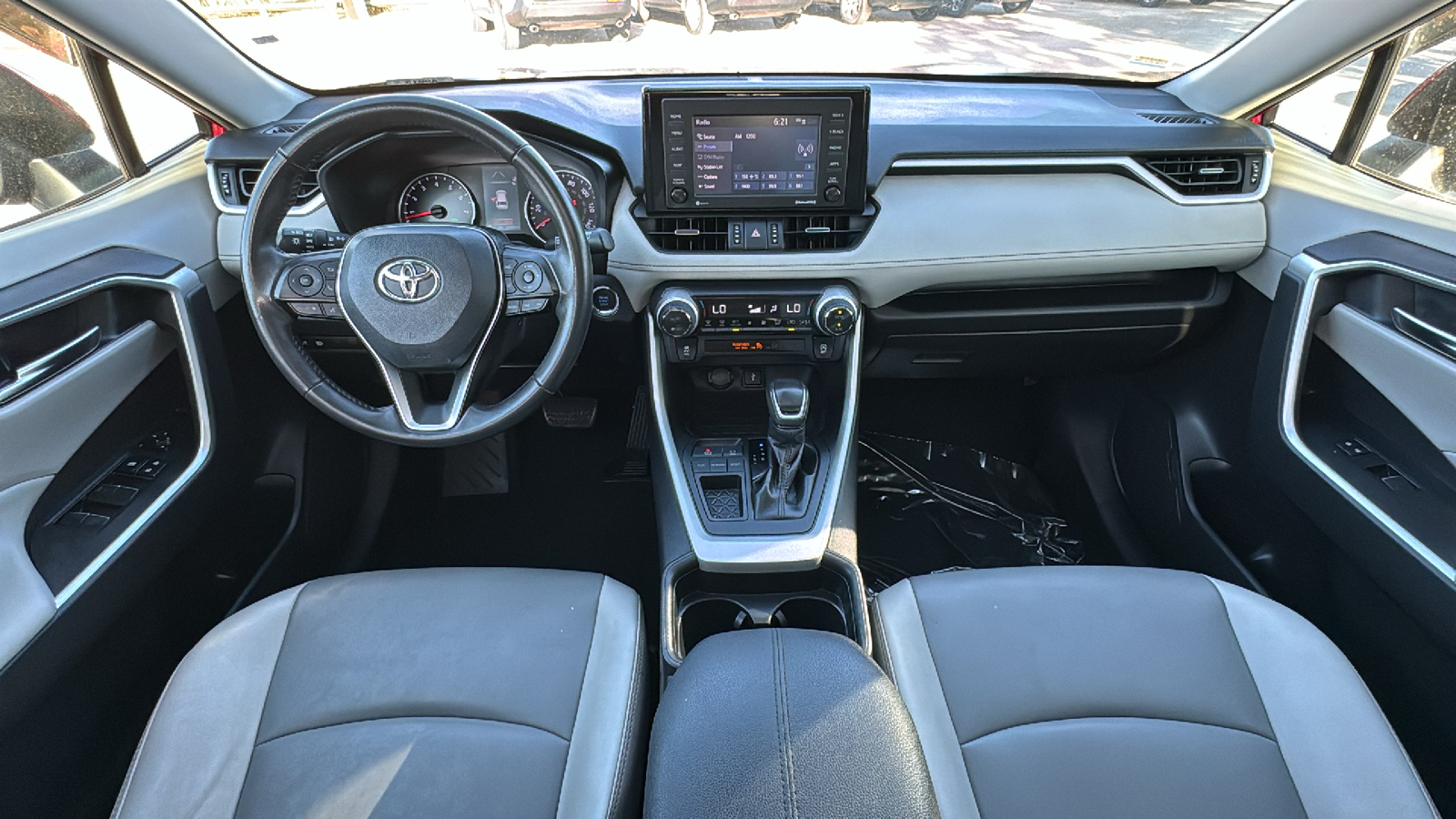 2021 Toyota RAV4 XLE Premium 18