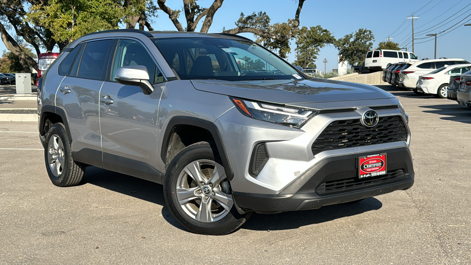 2022 Toyota RAV4 XLE 1