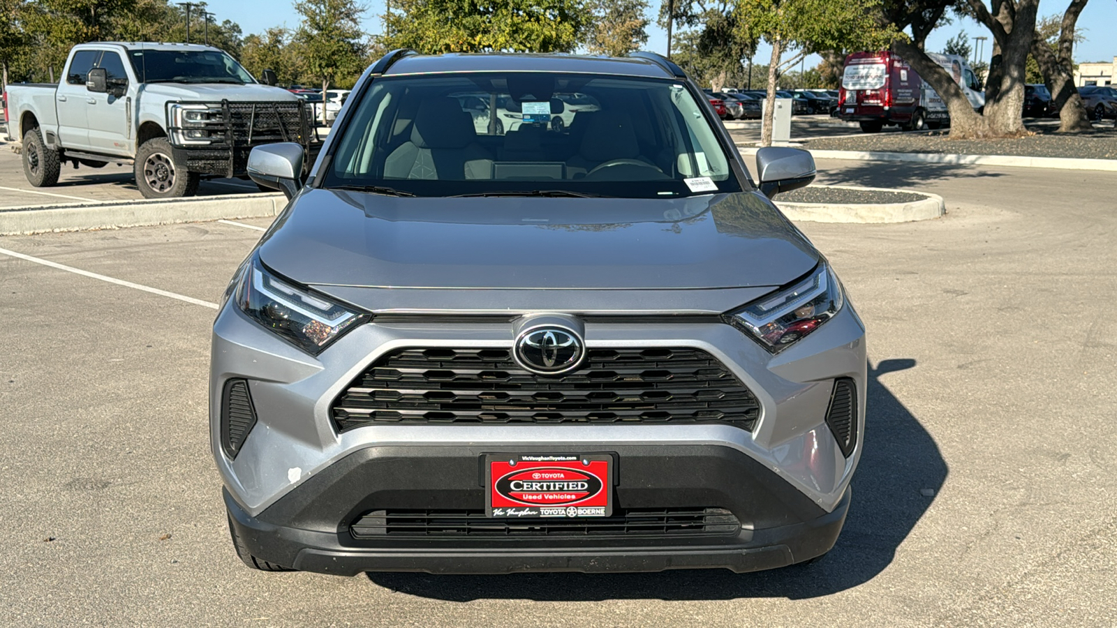 2022 Toyota RAV4 XLE 2