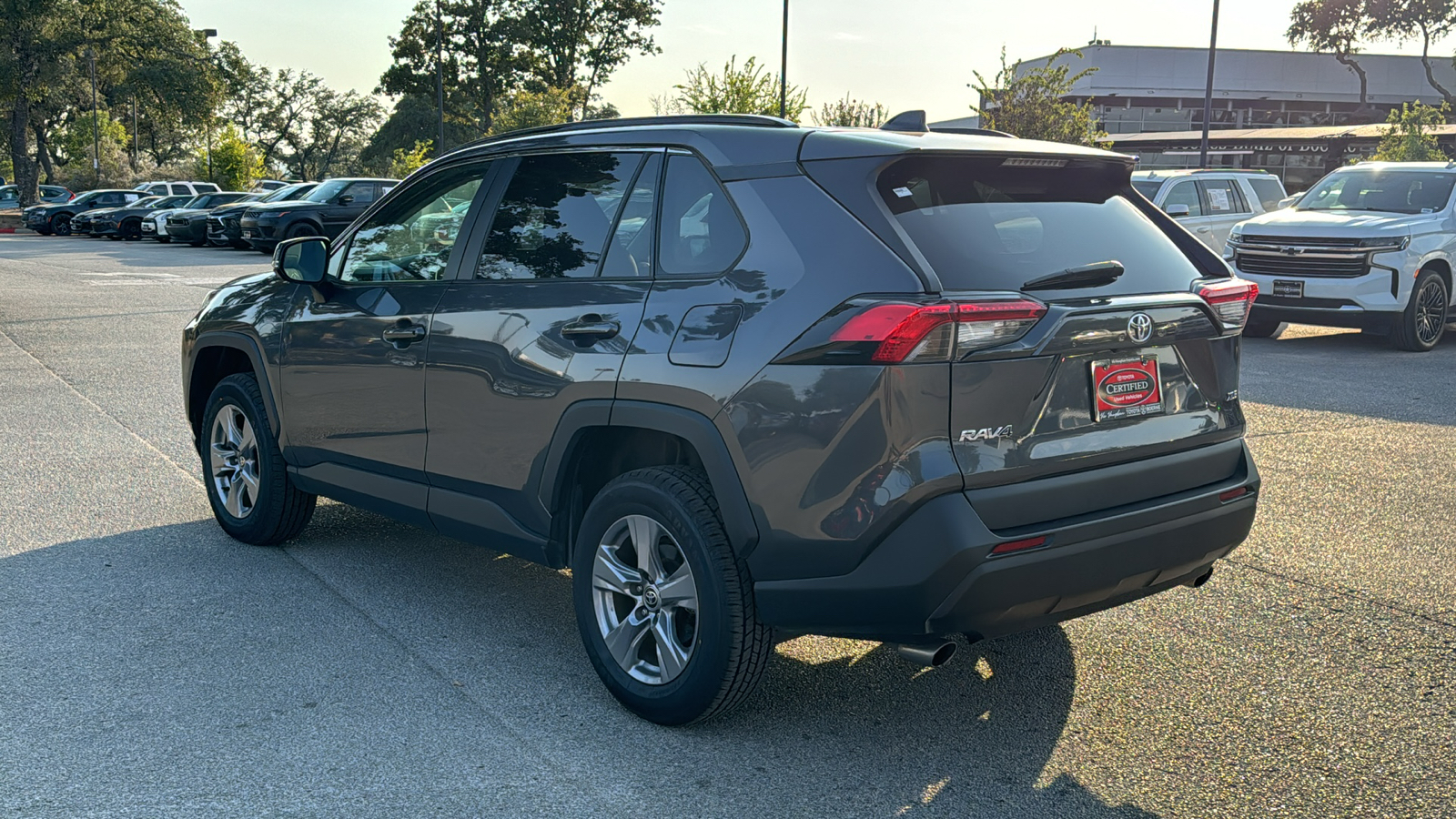 2022 Toyota RAV4 XLE 5