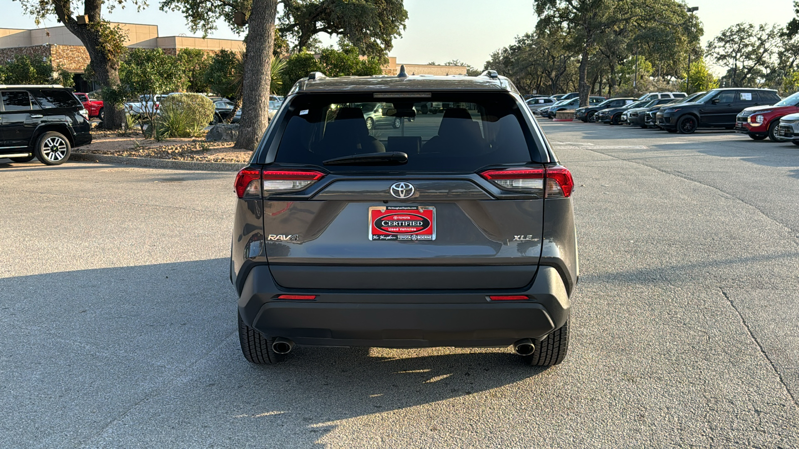 2022 Toyota RAV4 XLE 6