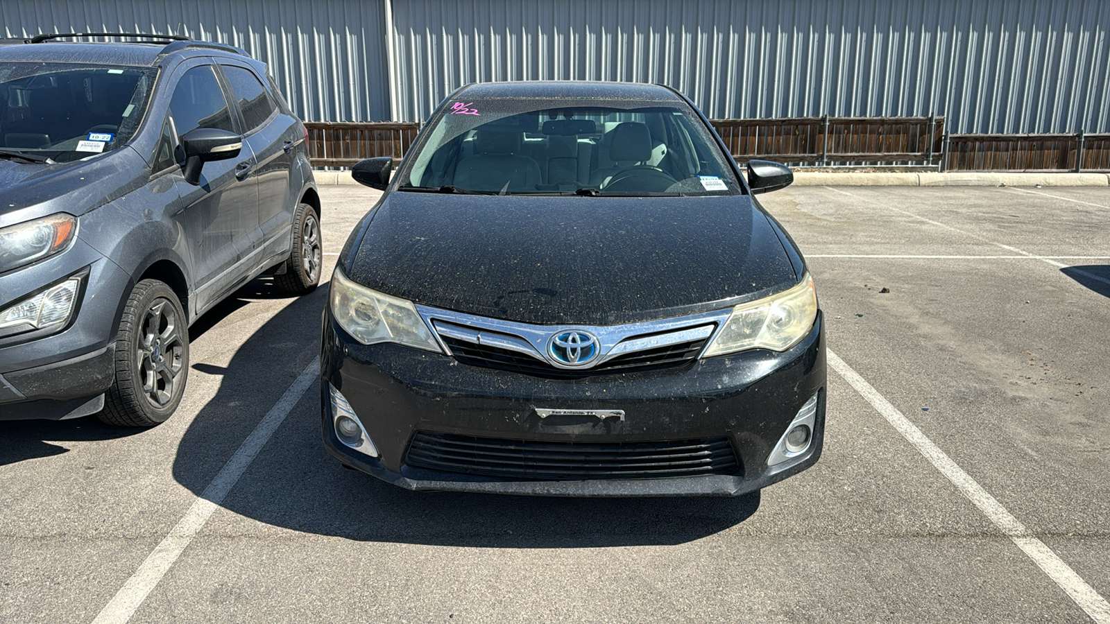 2014 Toyota Camry Hybrid LE 2