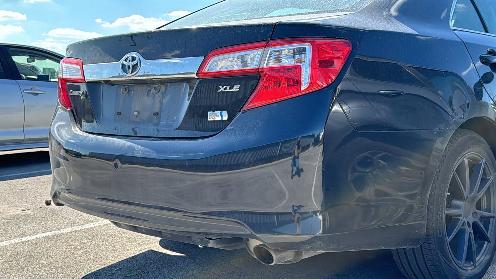 2014 Toyota Camry Hybrid LE 8