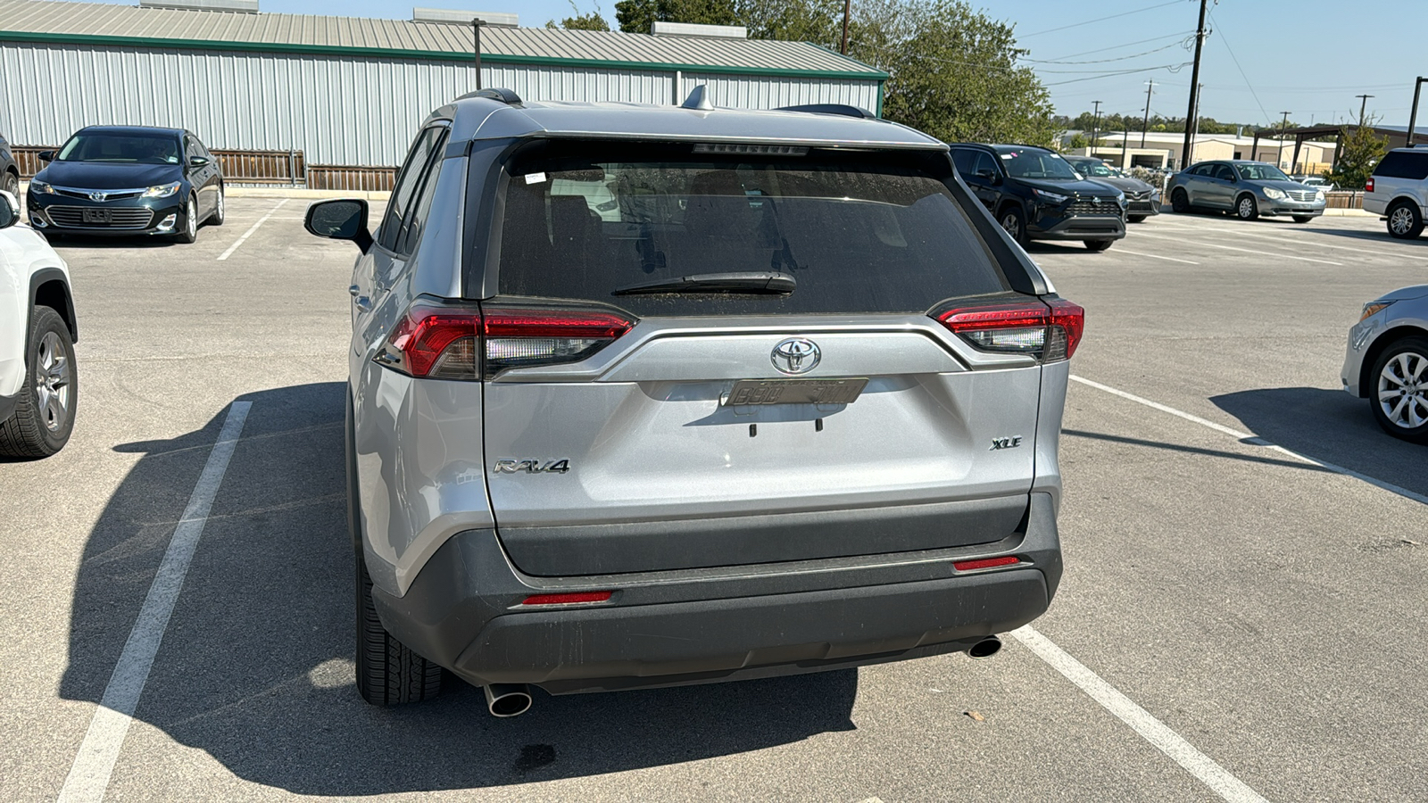 2022 Toyota RAV4 XLE 5