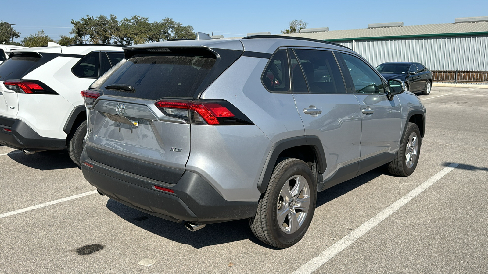 2022 Toyota RAV4 XLE 6