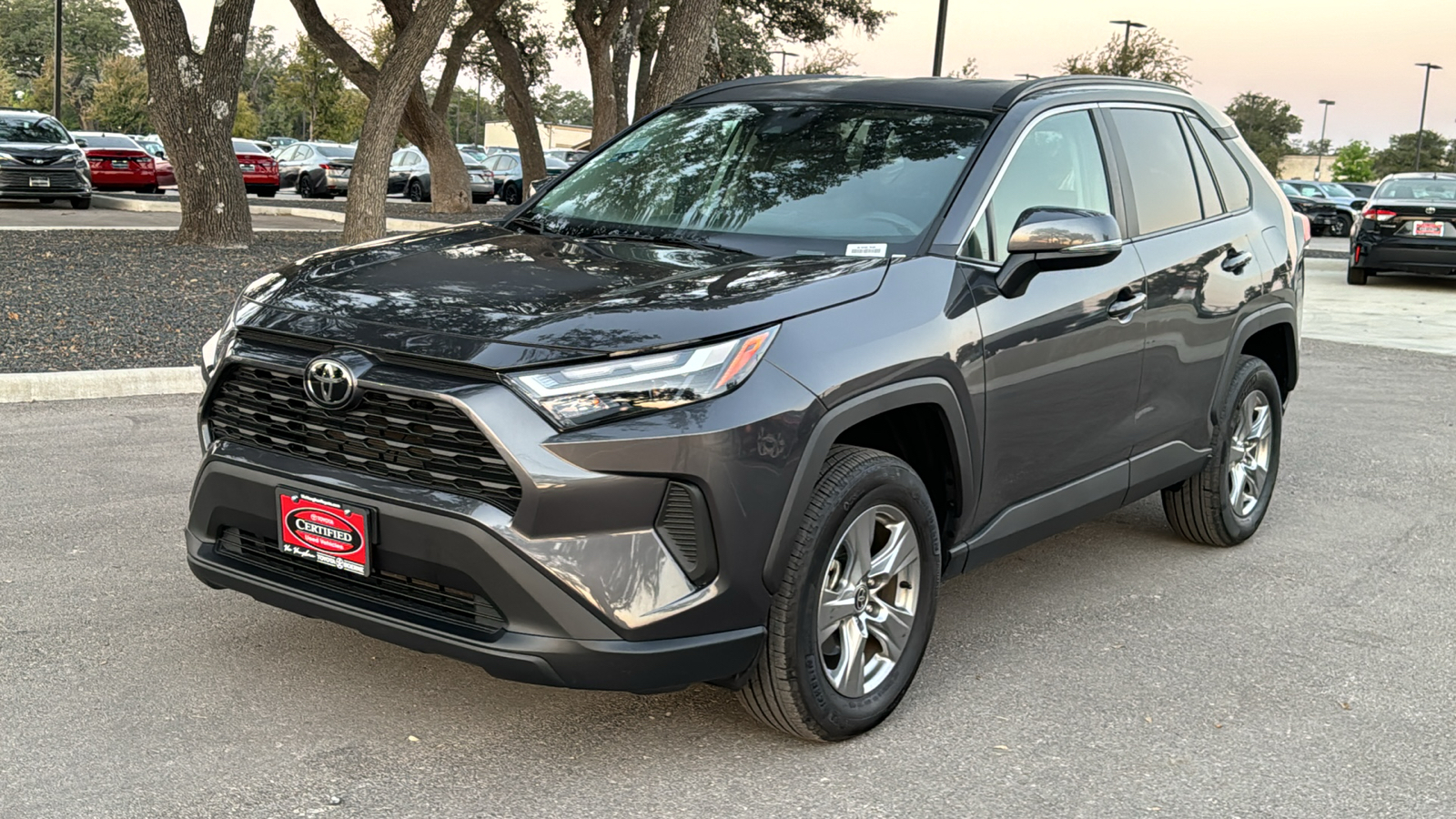 2024 Toyota RAV4 XLE 3