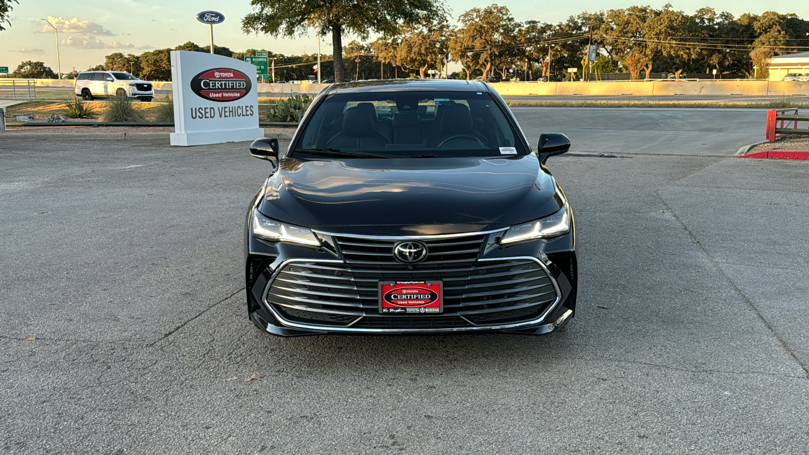 2022 Toyota Avalon Limited 3