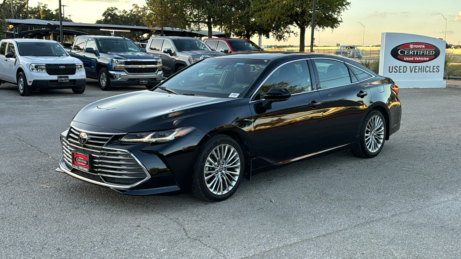 2022 Toyota Avalon Limited 4