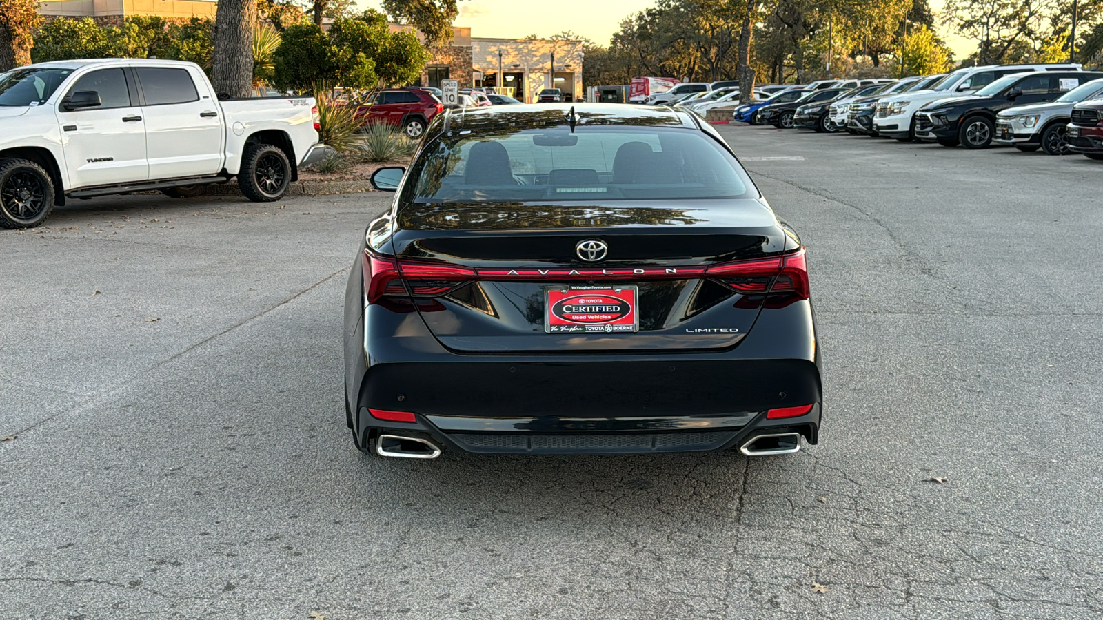 2022 Toyota Avalon Limited 7