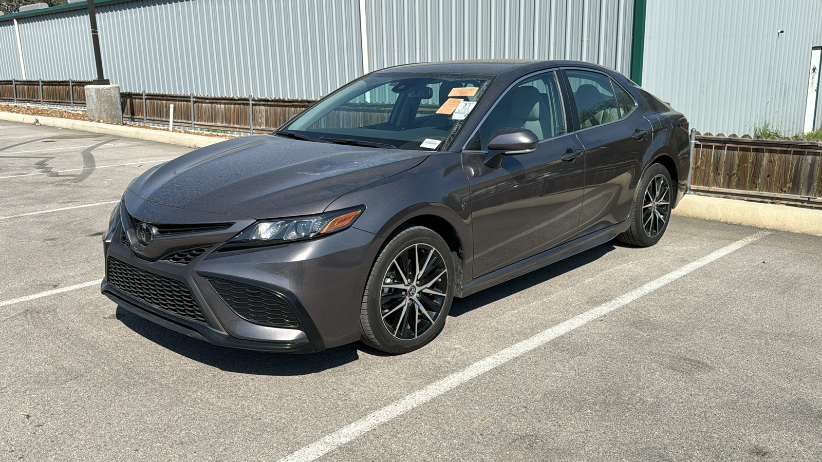 2024 Toyota Camry SE 3