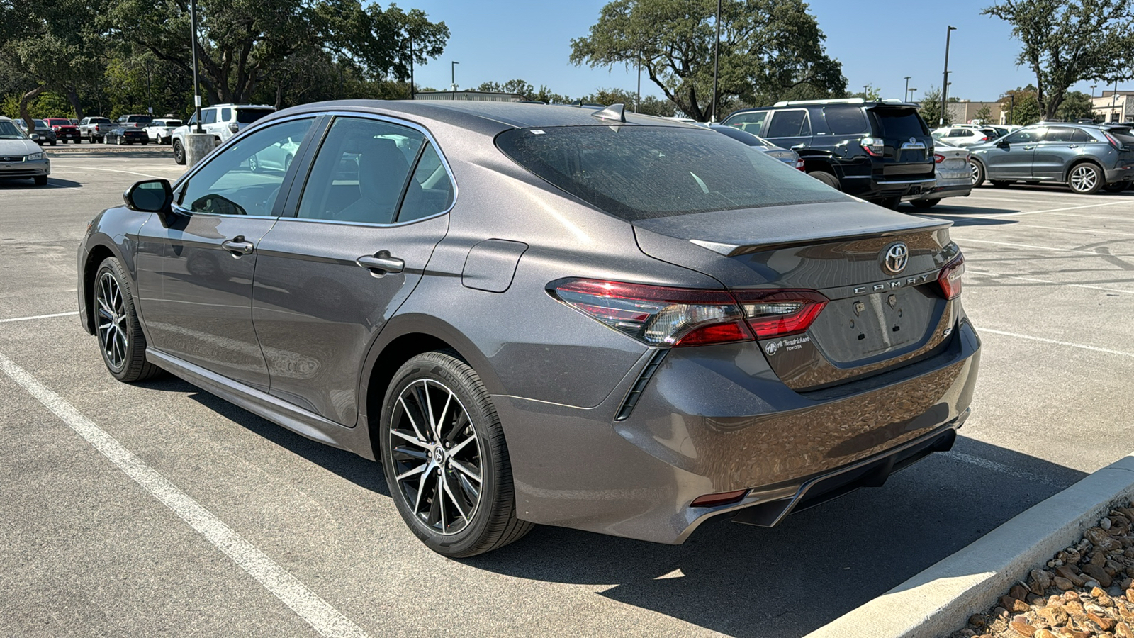 2024 Toyota Camry SE 4