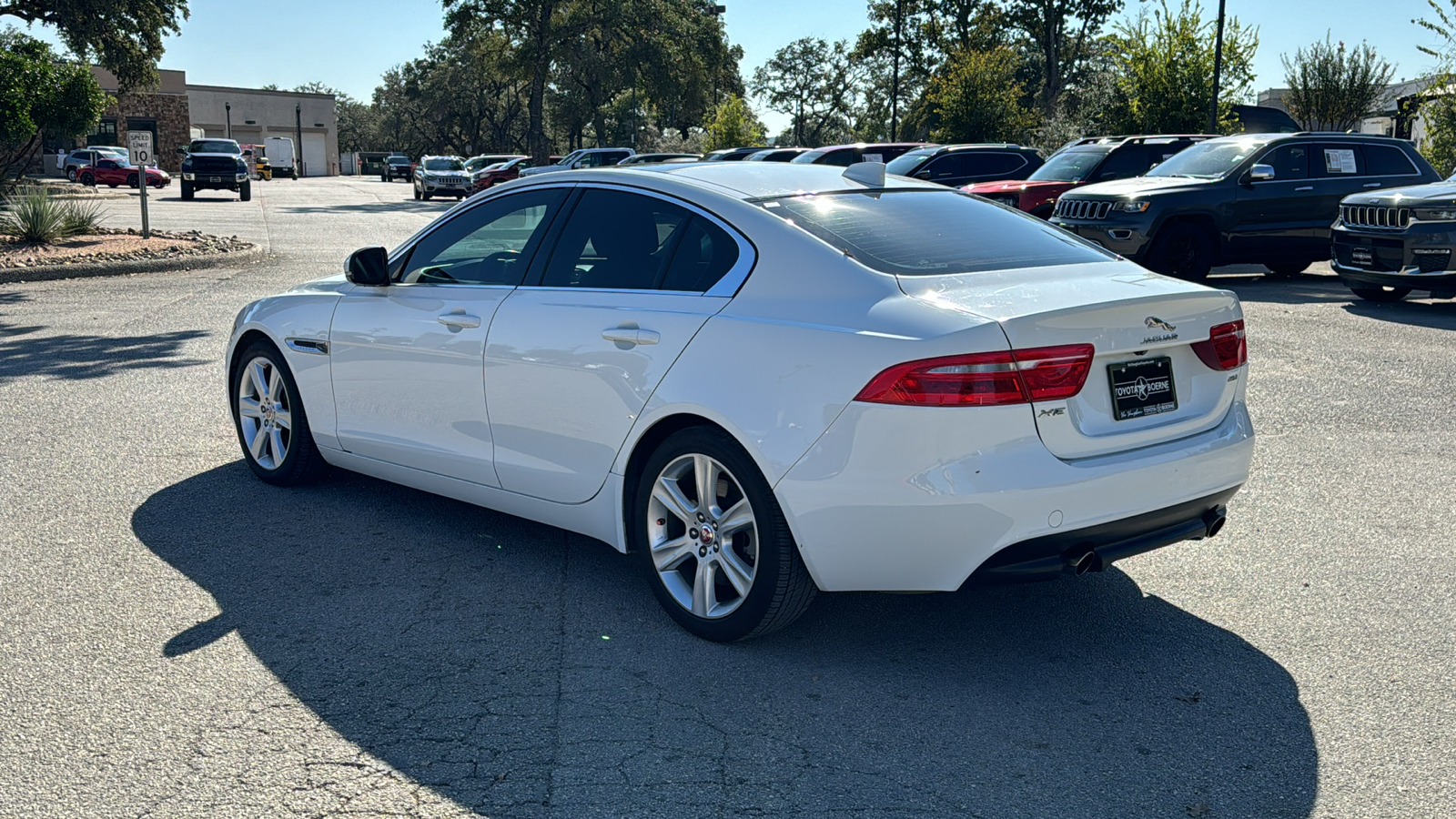 2019 Jaguar XE 25t Premium 6