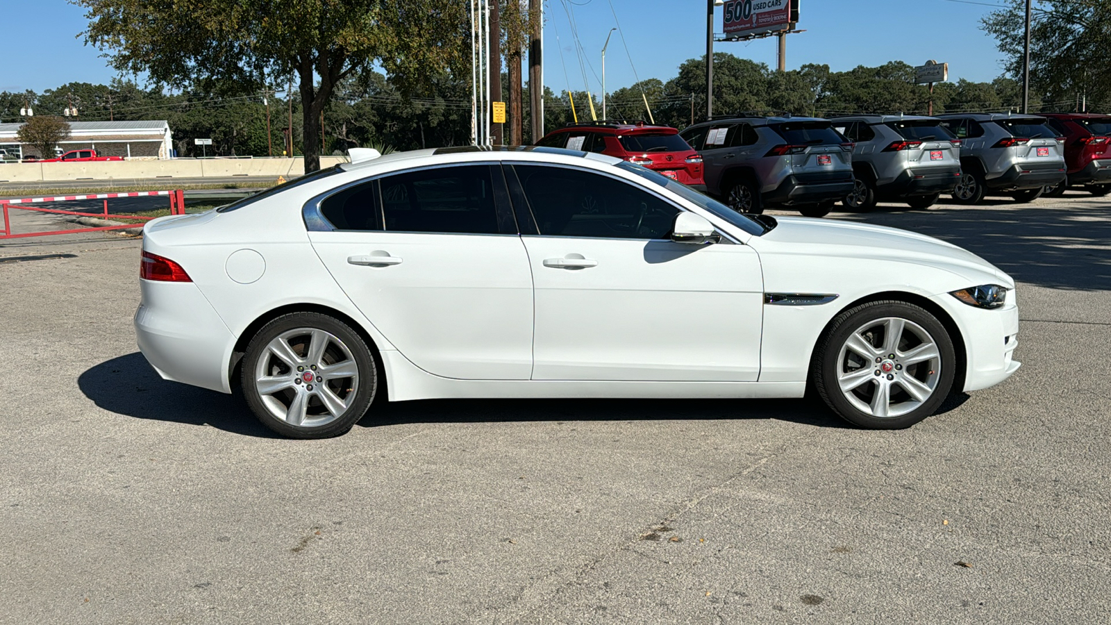 2019 Jaguar XE 25t Premium 9