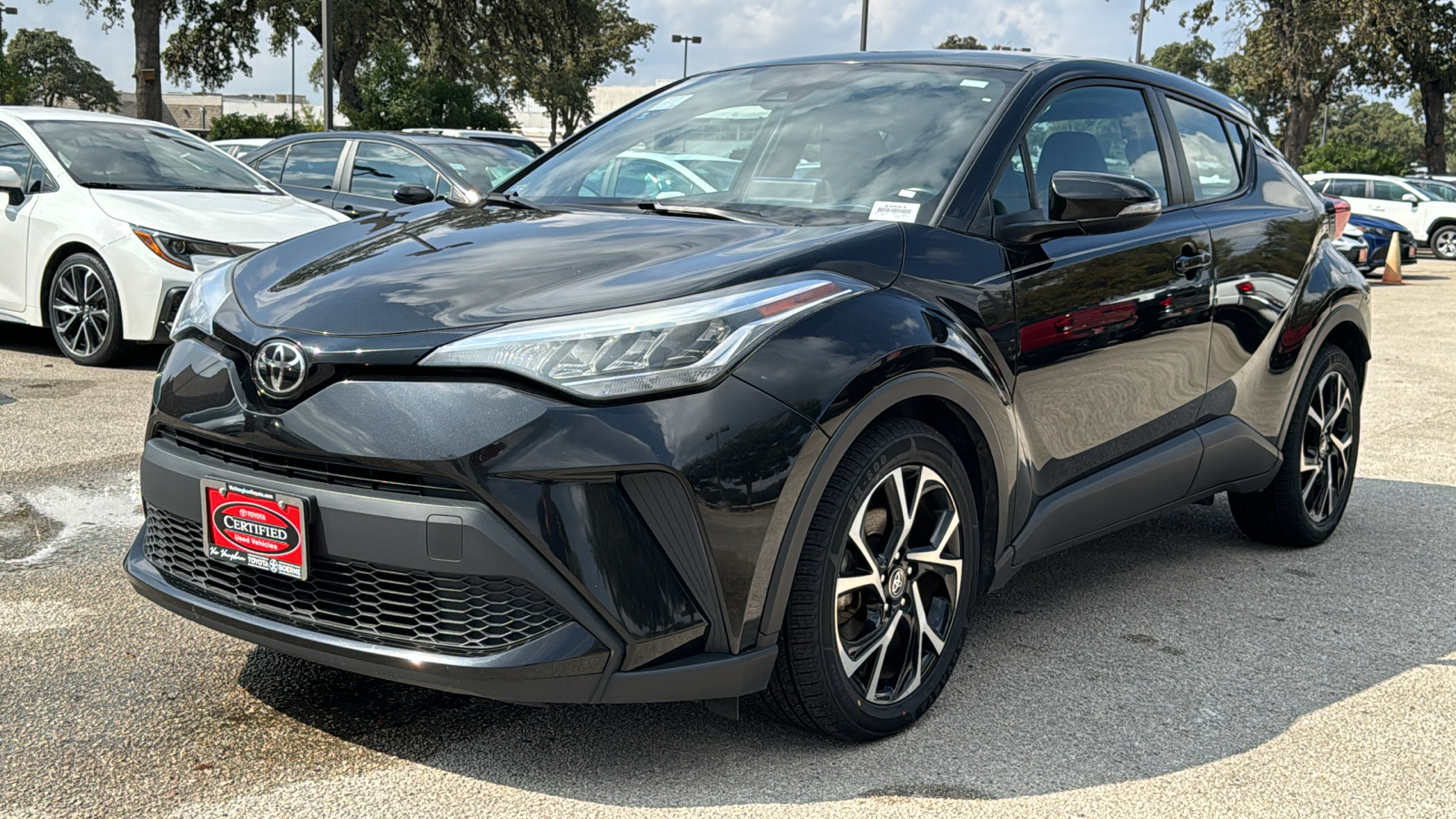 2021 Toyota C-HR XLE 3