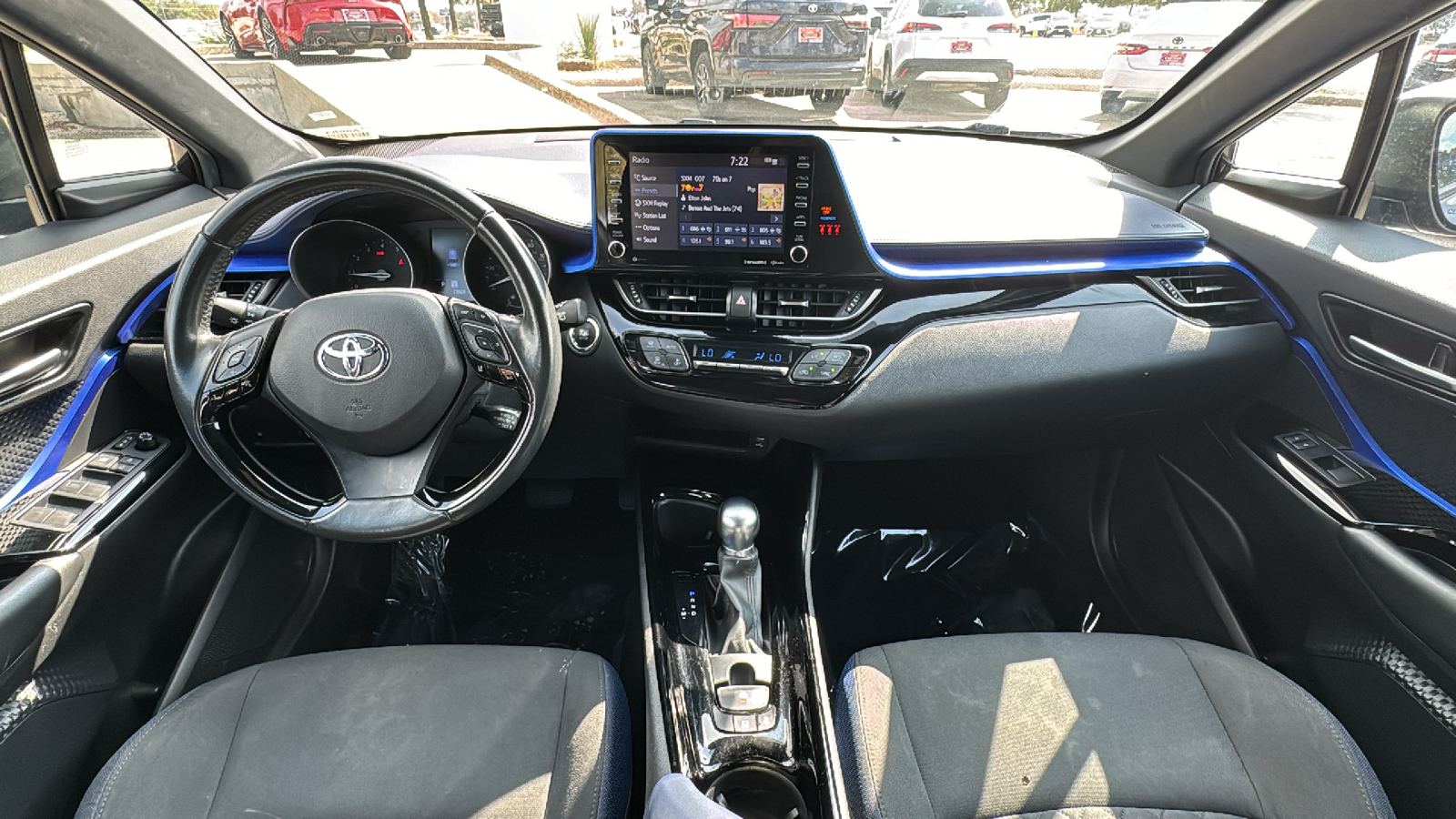 2021 Toyota C-HR XLE 26