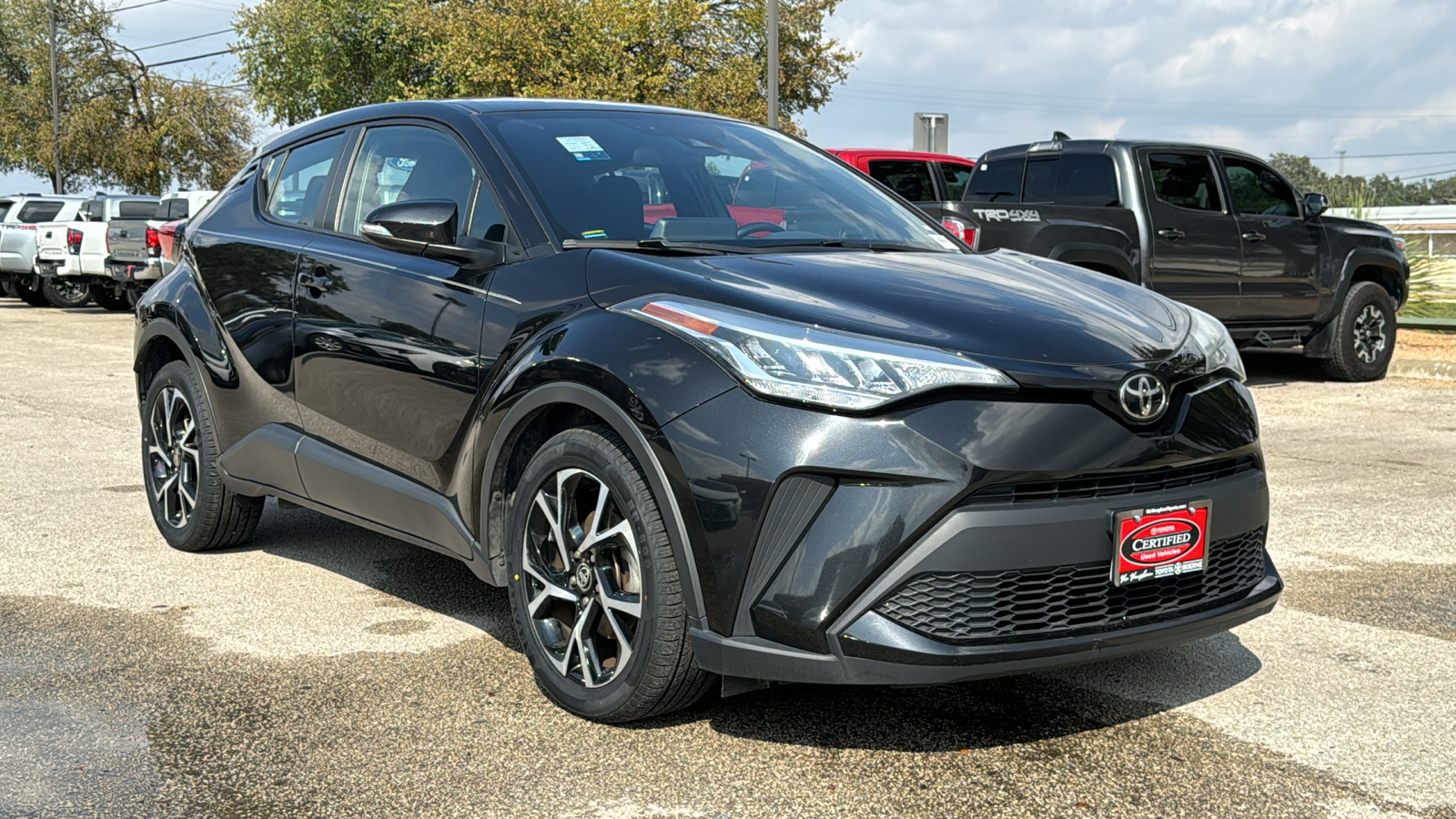 2021 Toyota C-HR XLE 35