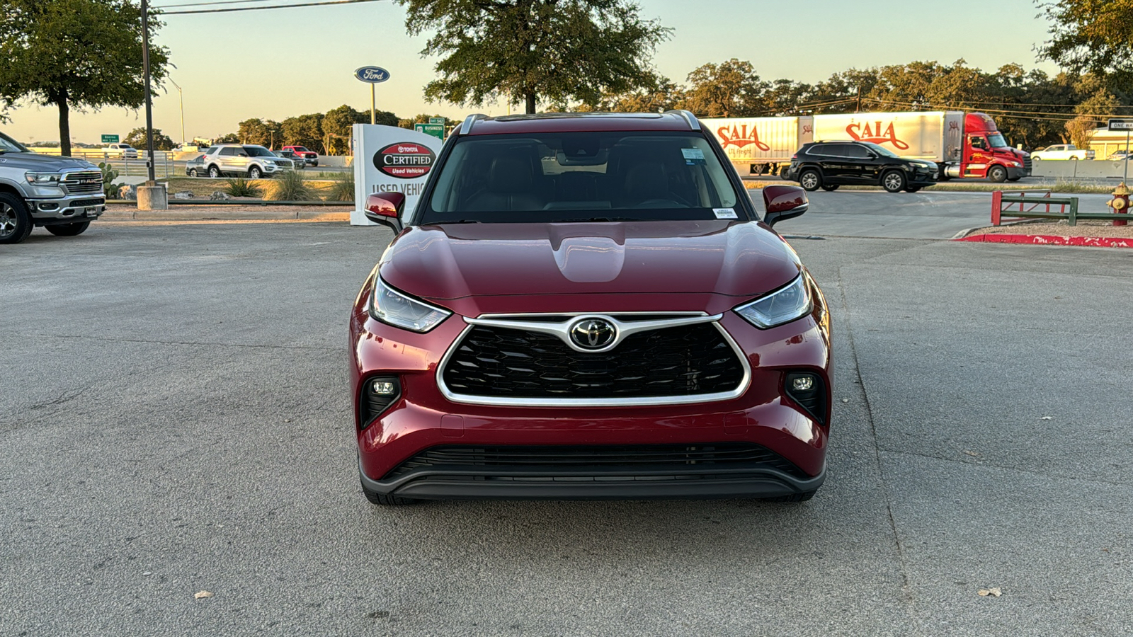 2022 Toyota Highlander XLE 2