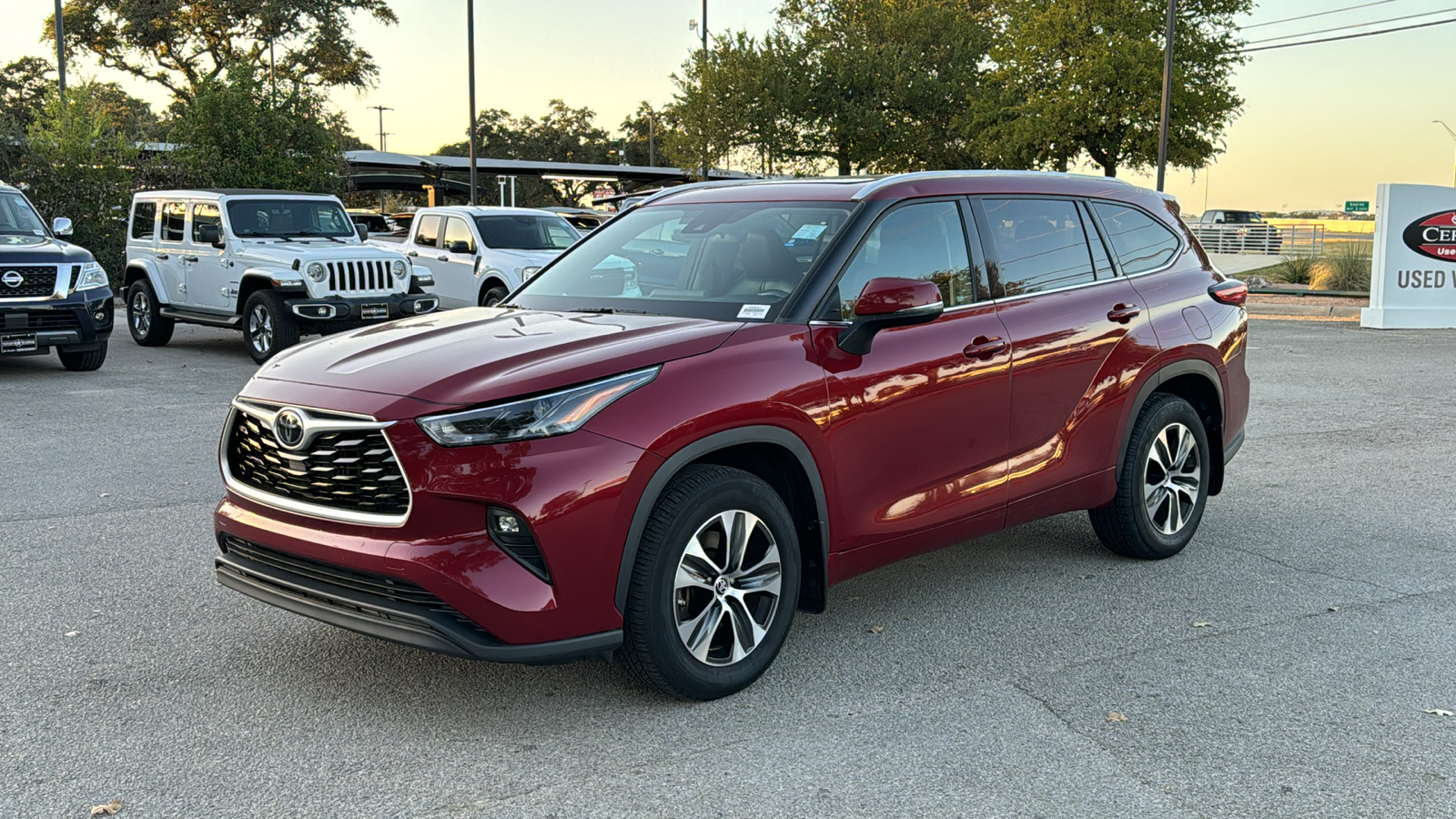 2022 Toyota Highlander XLE 3