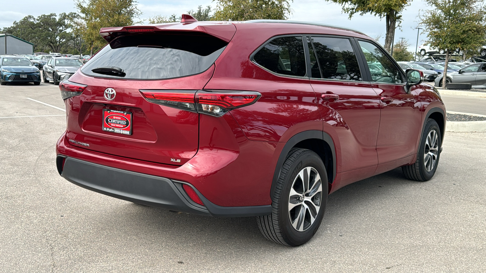 2023 Toyota Highlander XLE 8