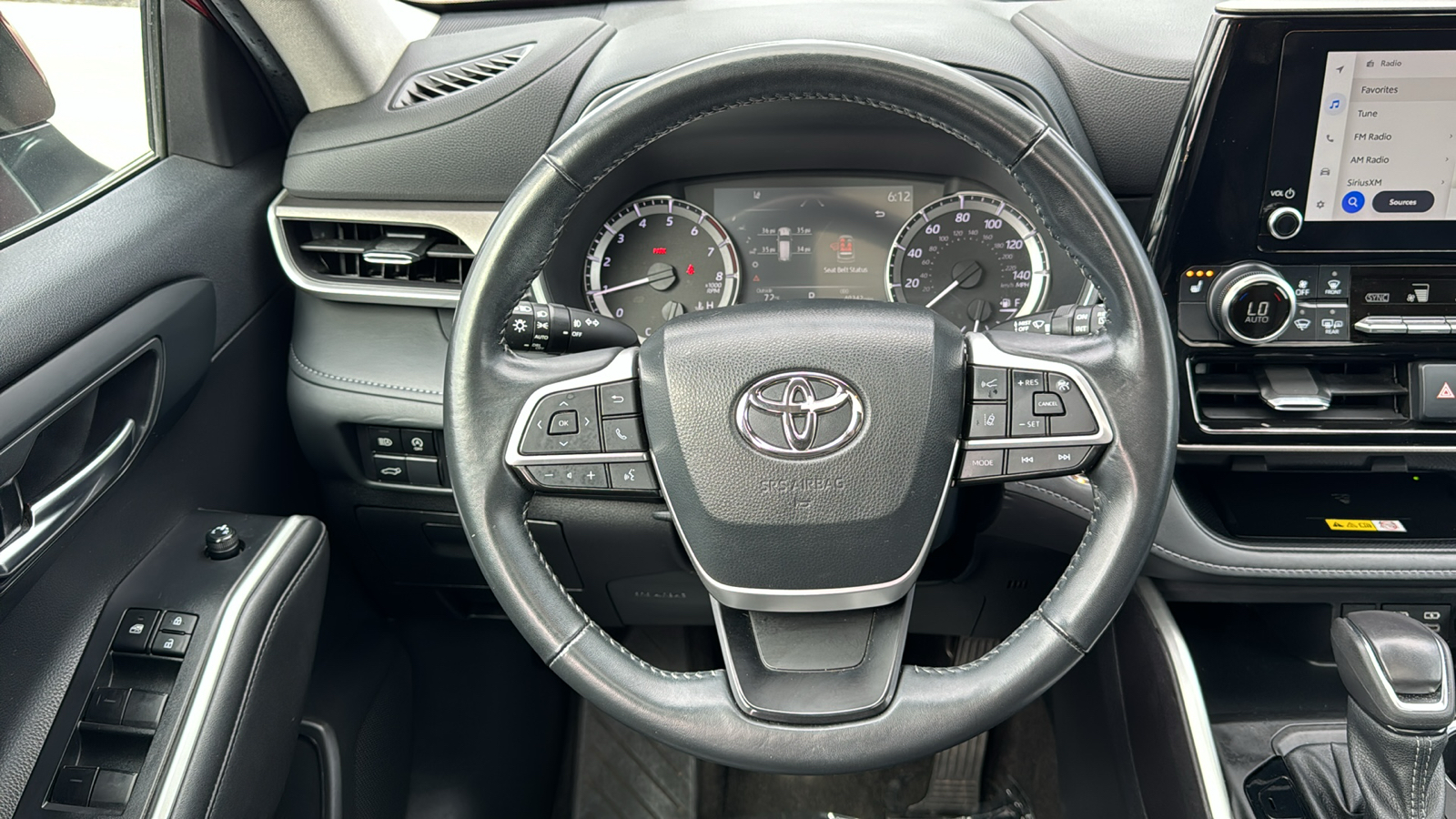 2023 Toyota Highlander XLE 30