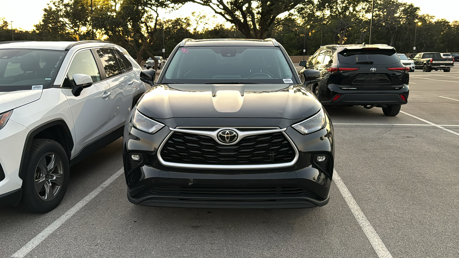 2022 Toyota Highlander XLE 3