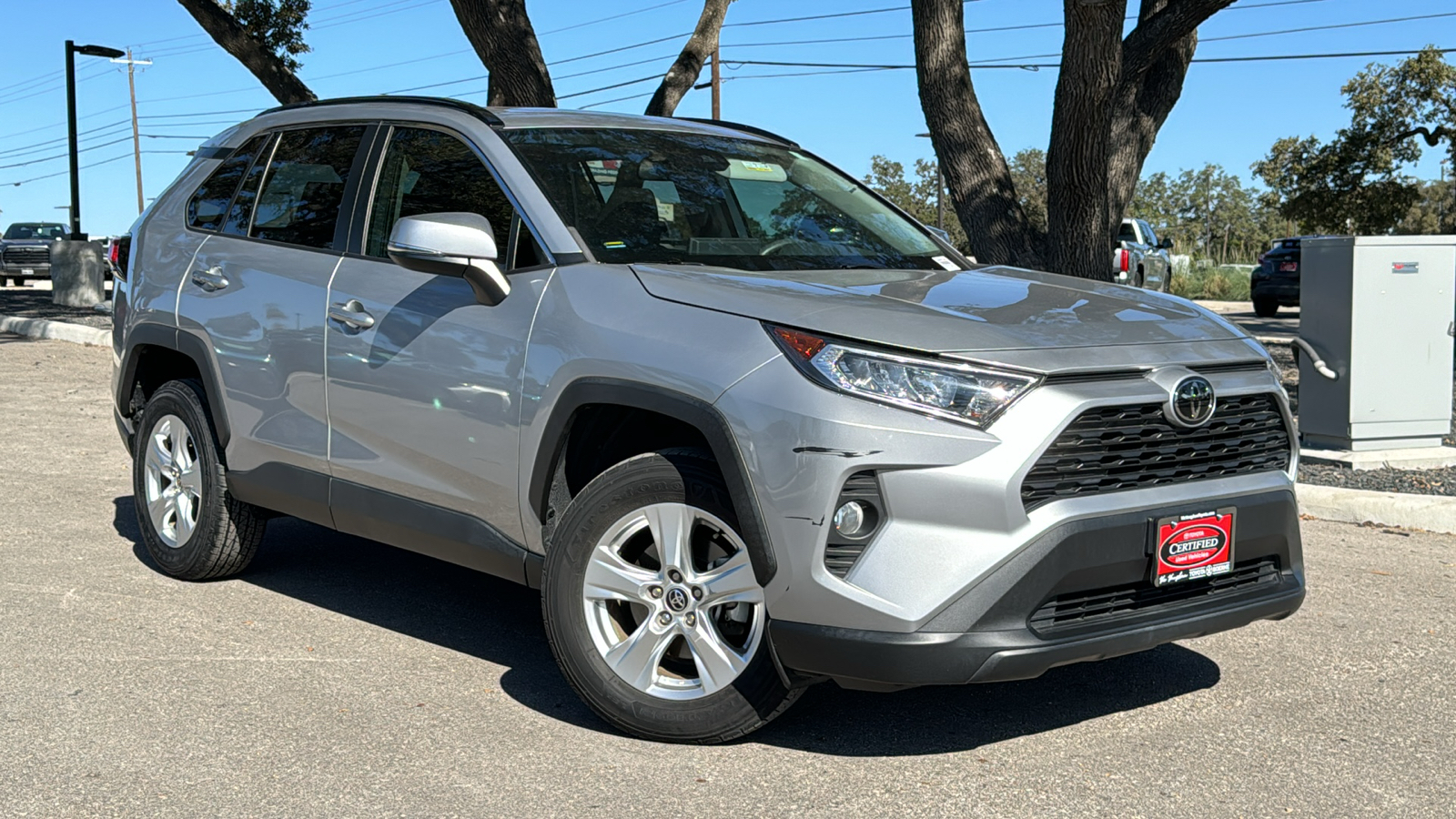 2021 Toyota RAV4 XLE 1