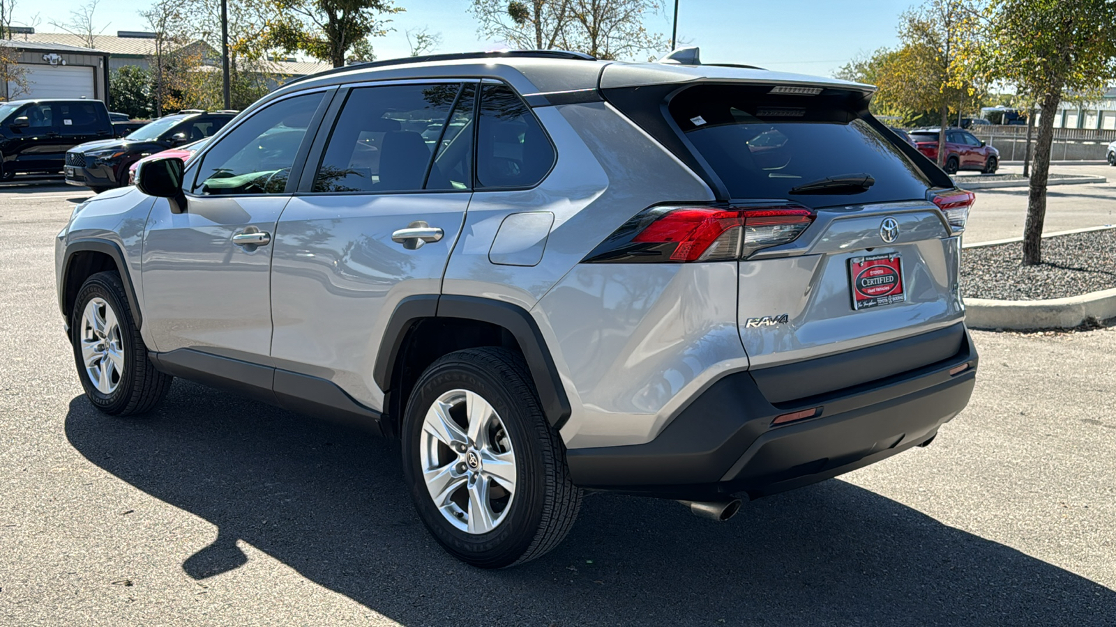 2021 Toyota RAV4 XLE 5