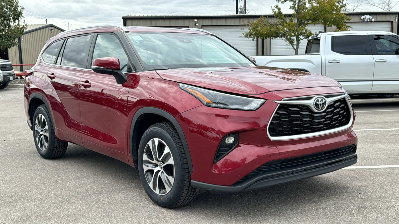 2023 Toyota Highlander XLE 38