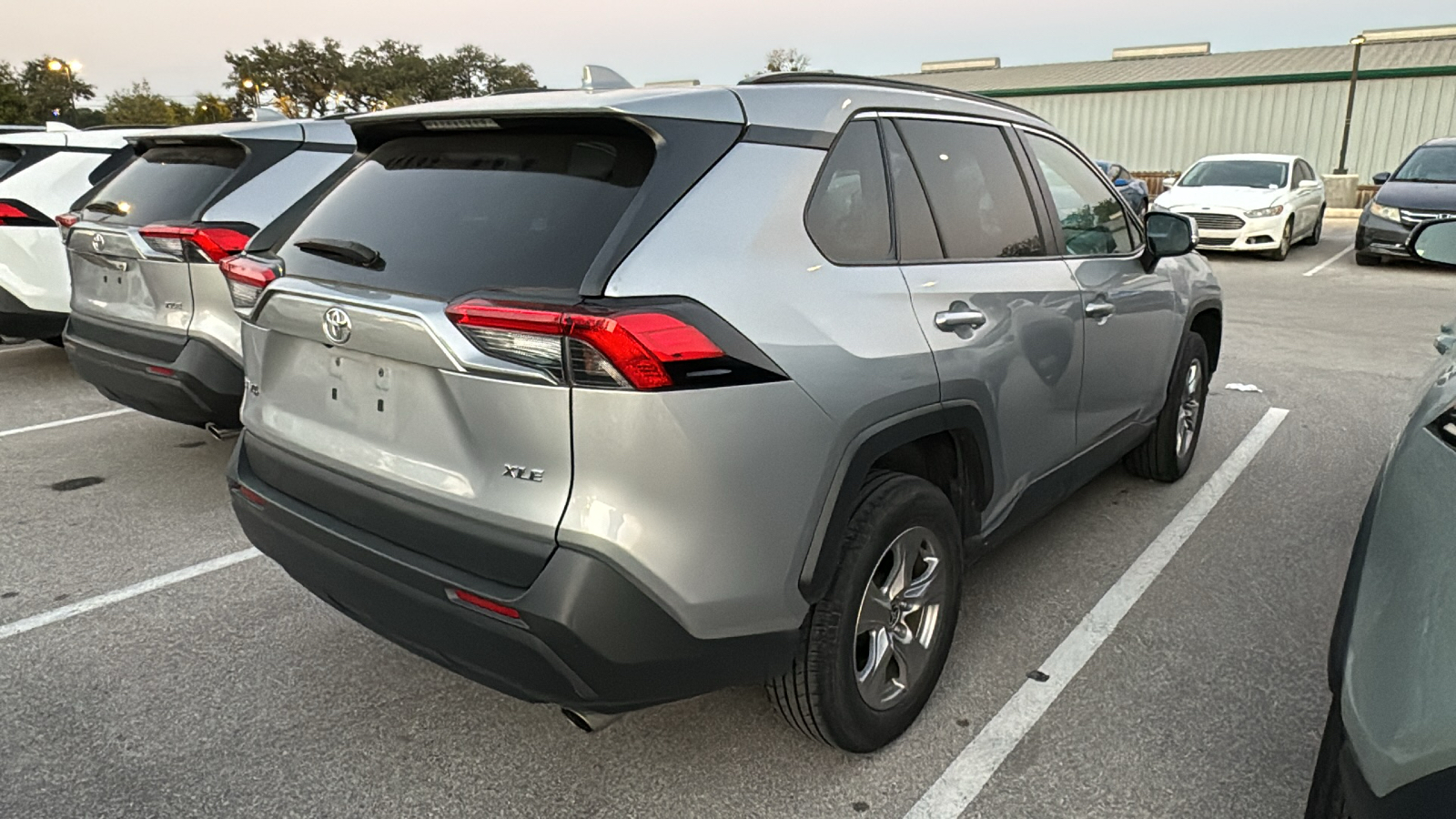 2022 Toyota RAV4 XLE 7