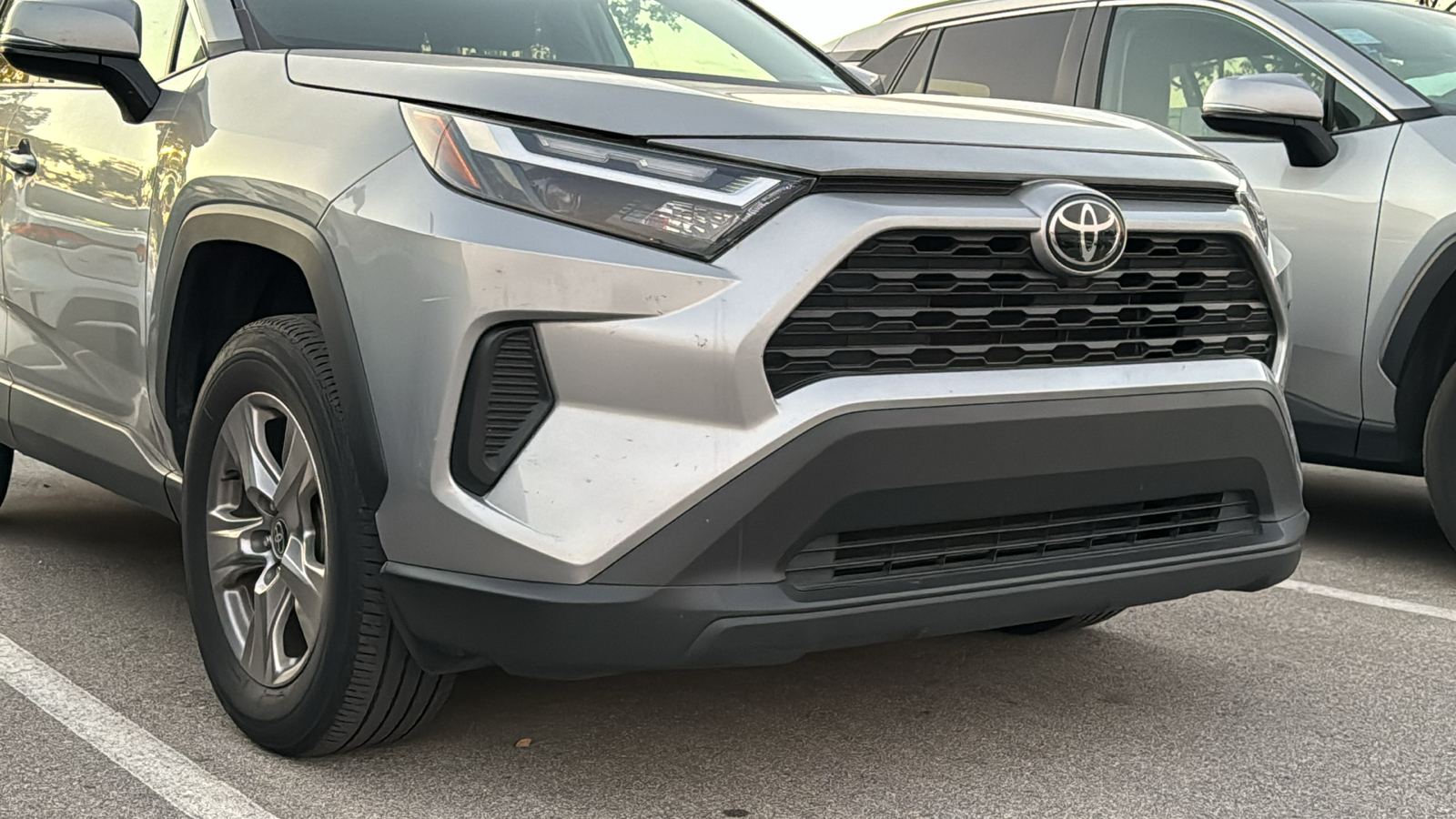 2022 Toyota RAV4 XLE 10